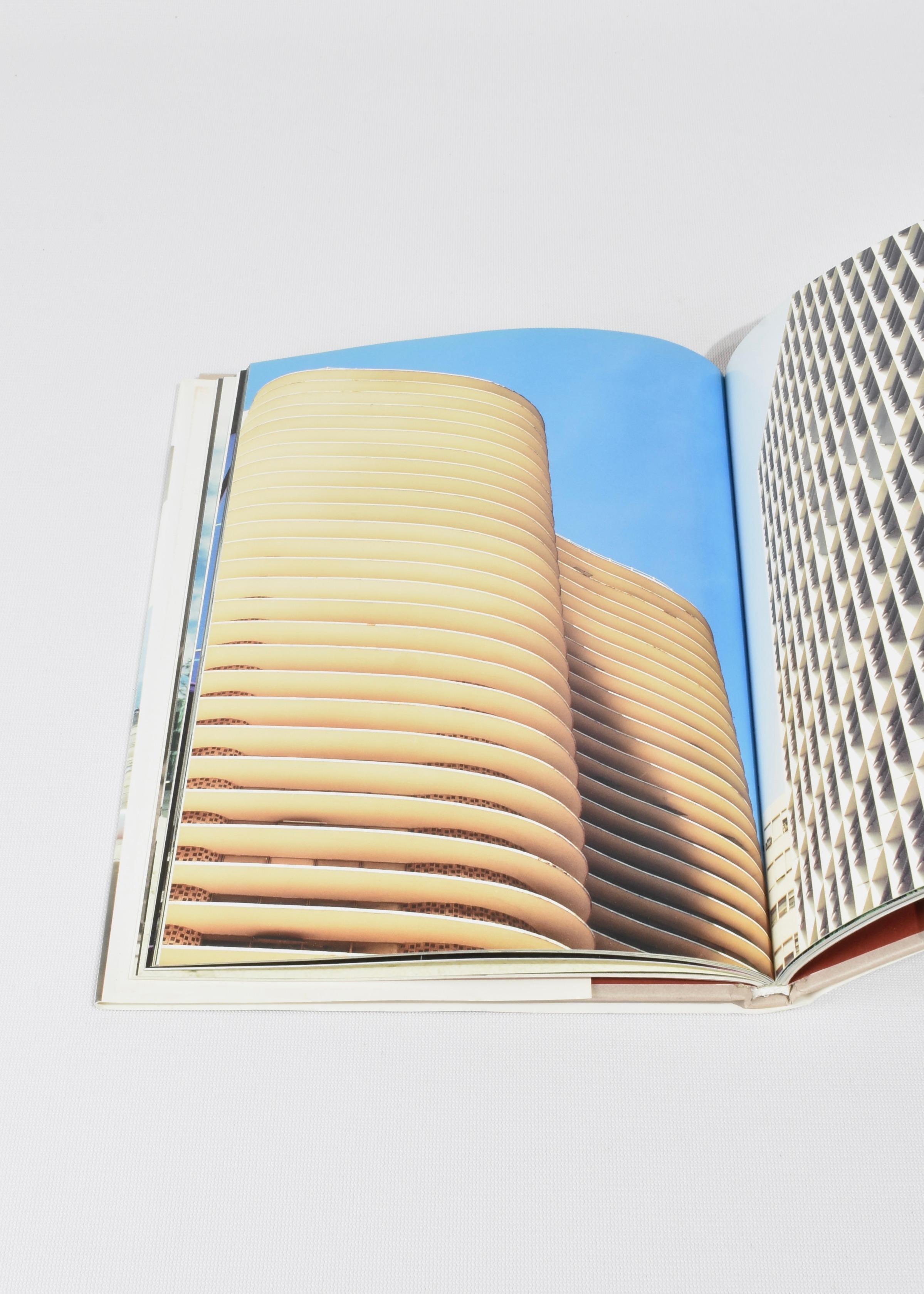 Oscar Niemeyer Book 2002 2