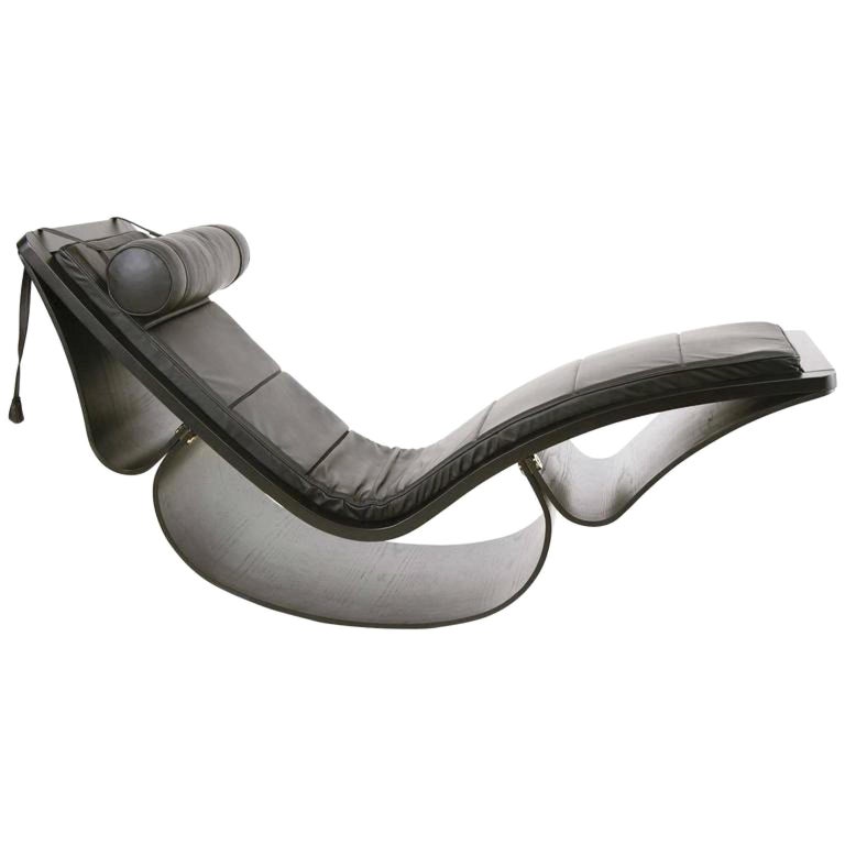 Chaise longue Oscar Niemeyer Modèle Rio Prod. Fasem:: Italie En vente sur  1stDibs