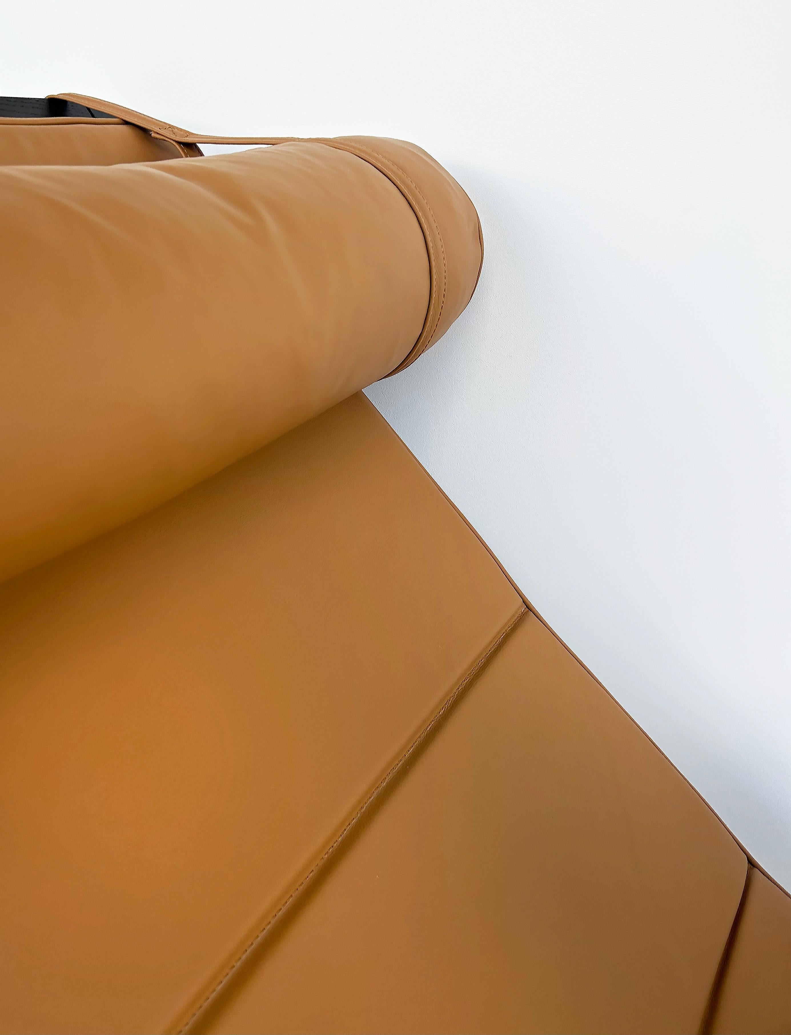 Oscar Niemeyer Ebonized Ash, Leather 