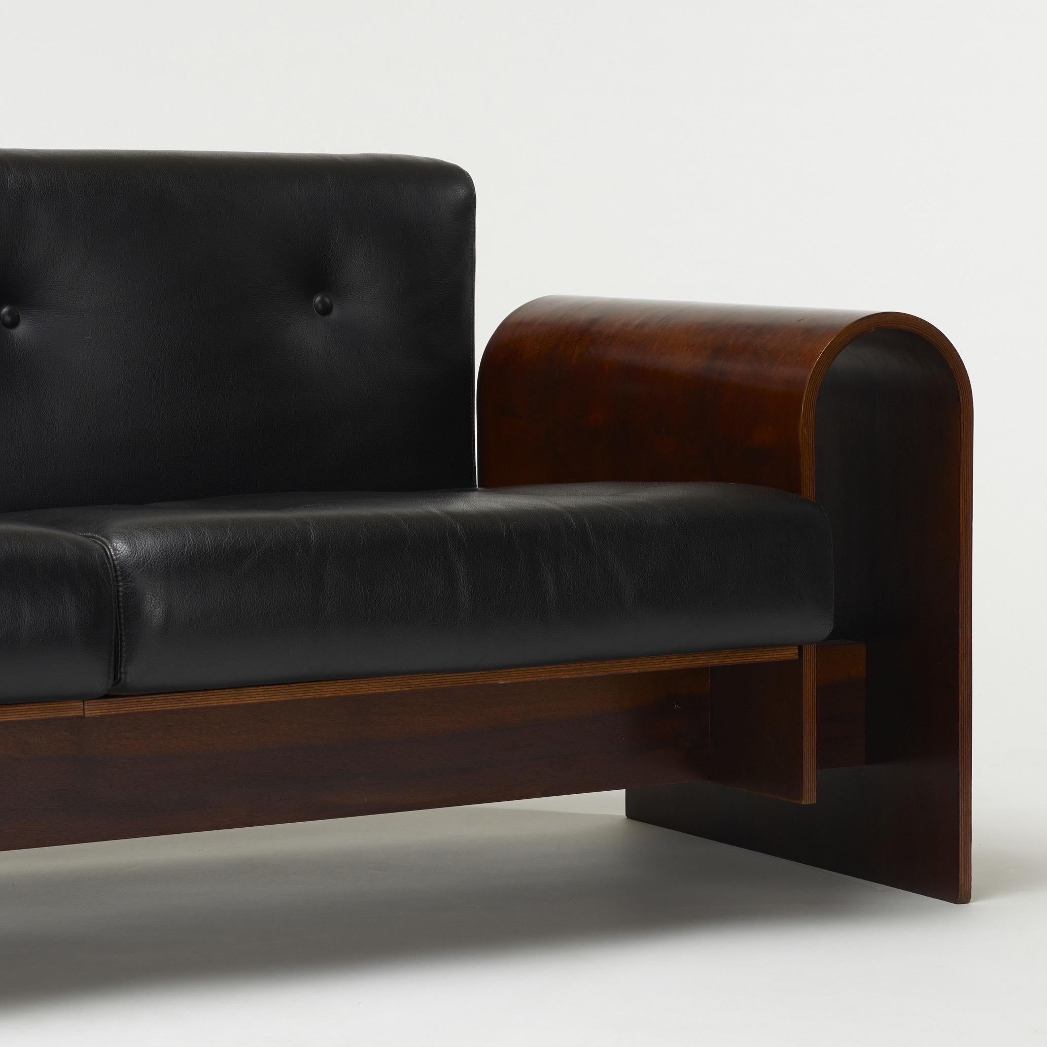 Brazilian Oscar Niemeyer Exceptional Sofa in Rosewood and Leather, Hotel SESC, Brazil 1990 For Sale