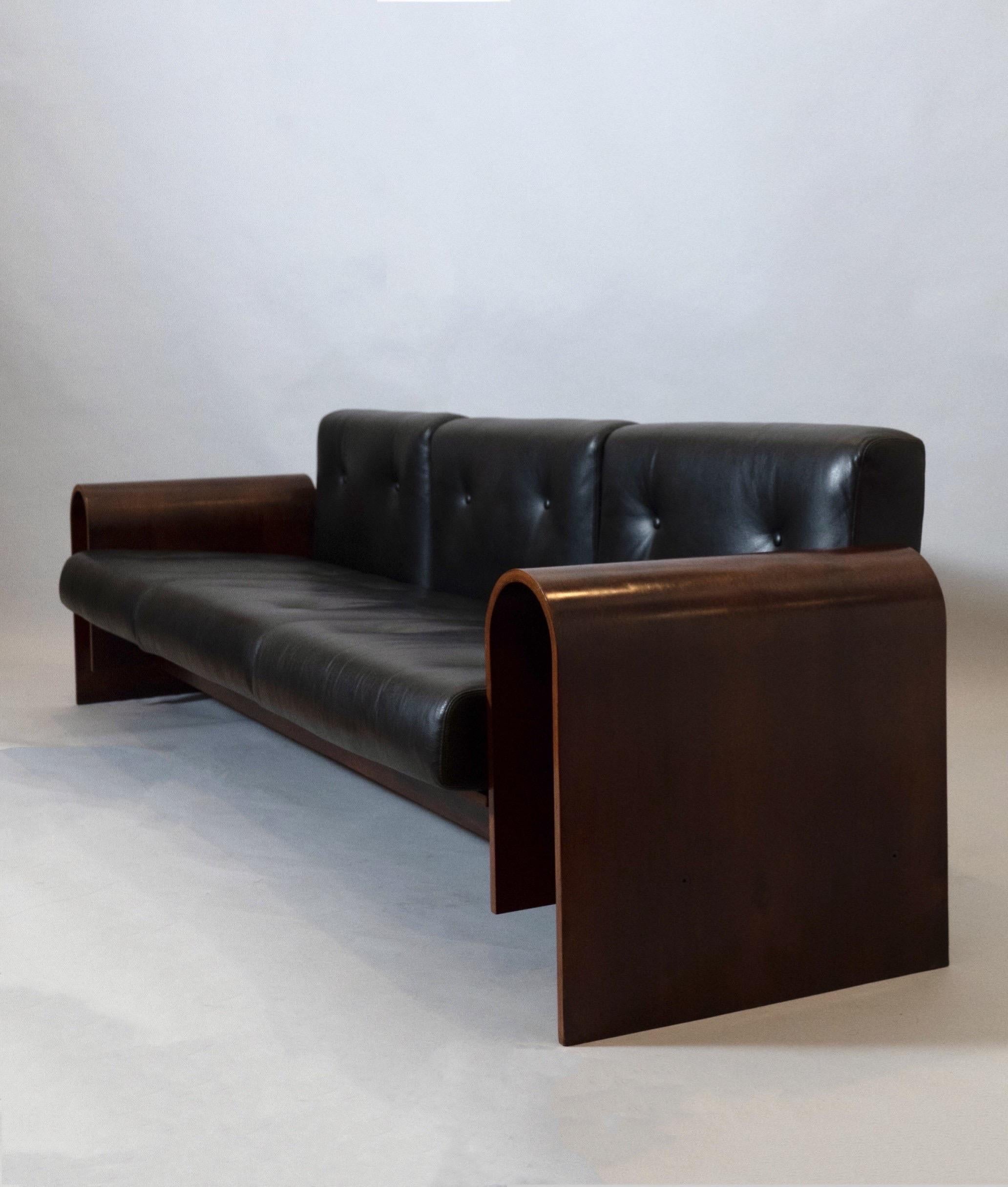 Oscar Niemeyer Exceptional Sofa in Rosewood and Leather, Hotel SESC, Brazil 1990 For Sale 2