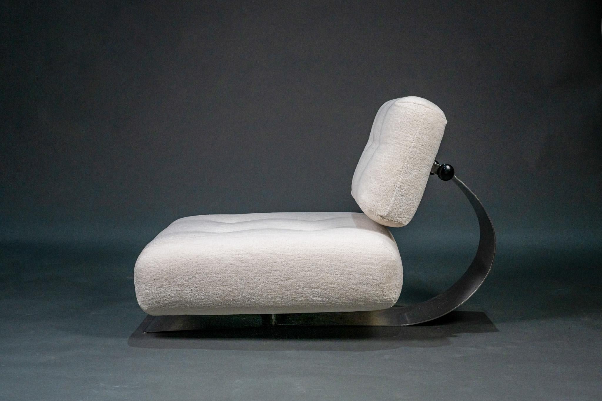 Oscar Niemeyer. Lounge Chair  