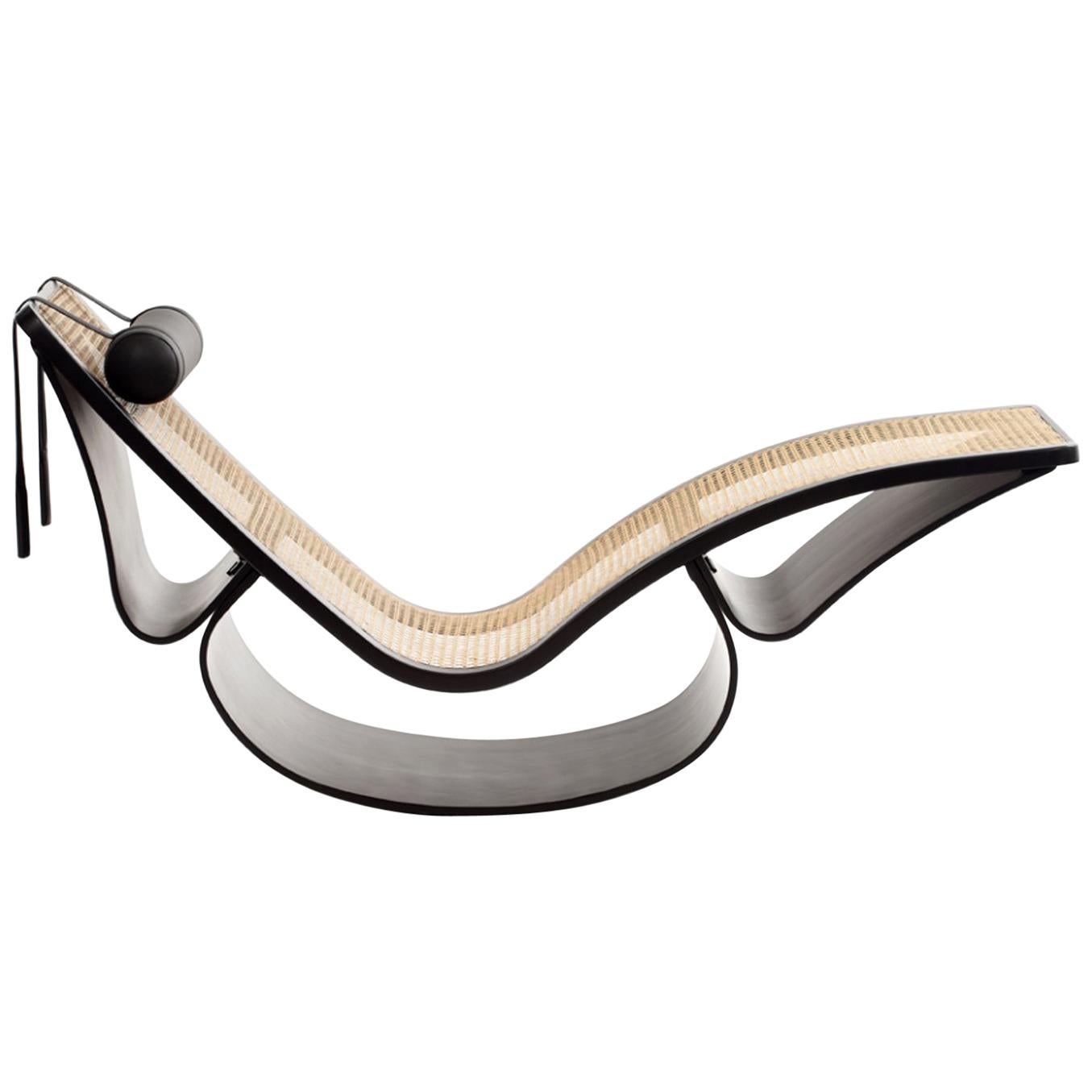 Oscar Niemeyer Modern Rio Chaise Lounge, Contemporary Re-Edition by Etel For Sale