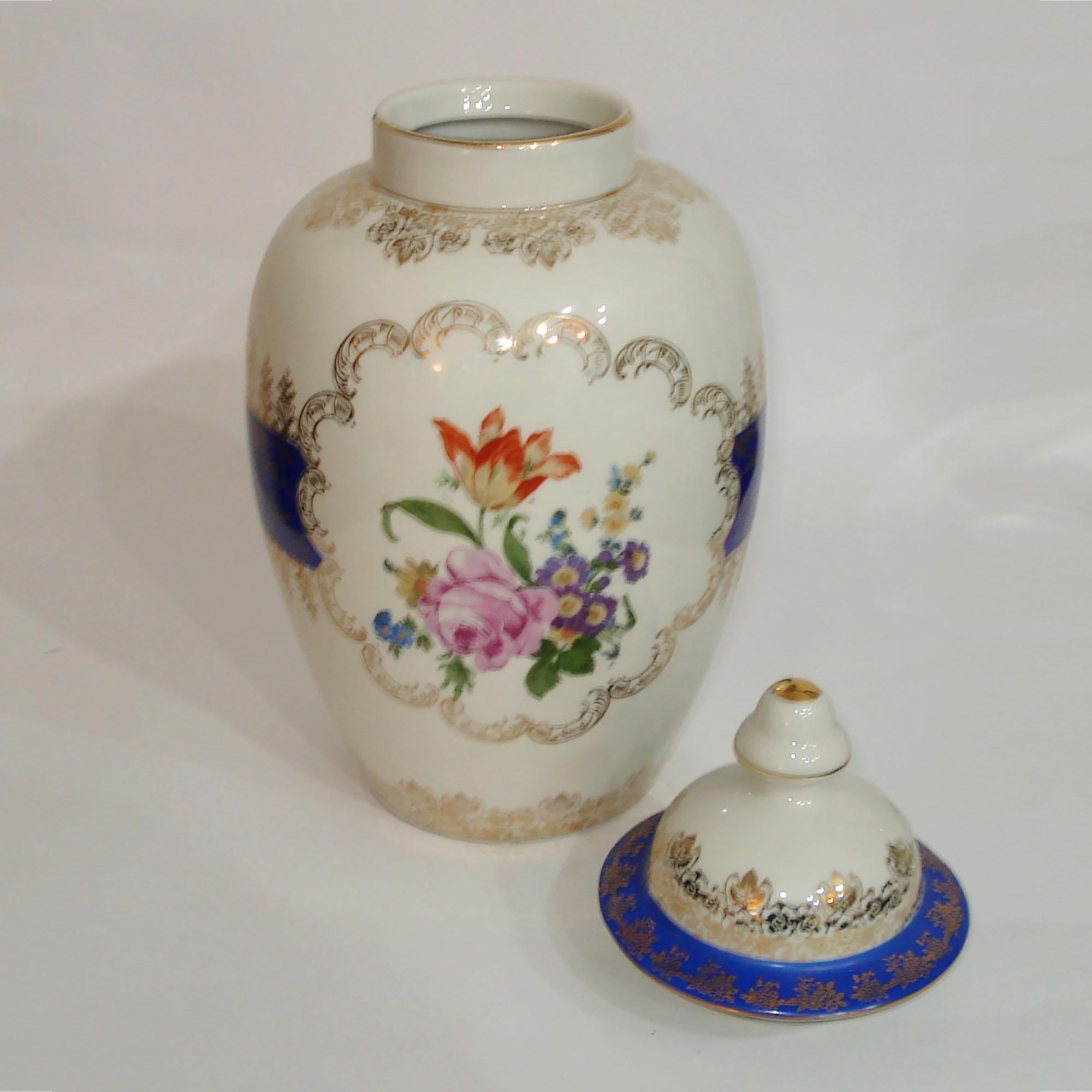 Vintage German Porcelain Lidded Urn by Oscar Schlegelmilch For Sale 2