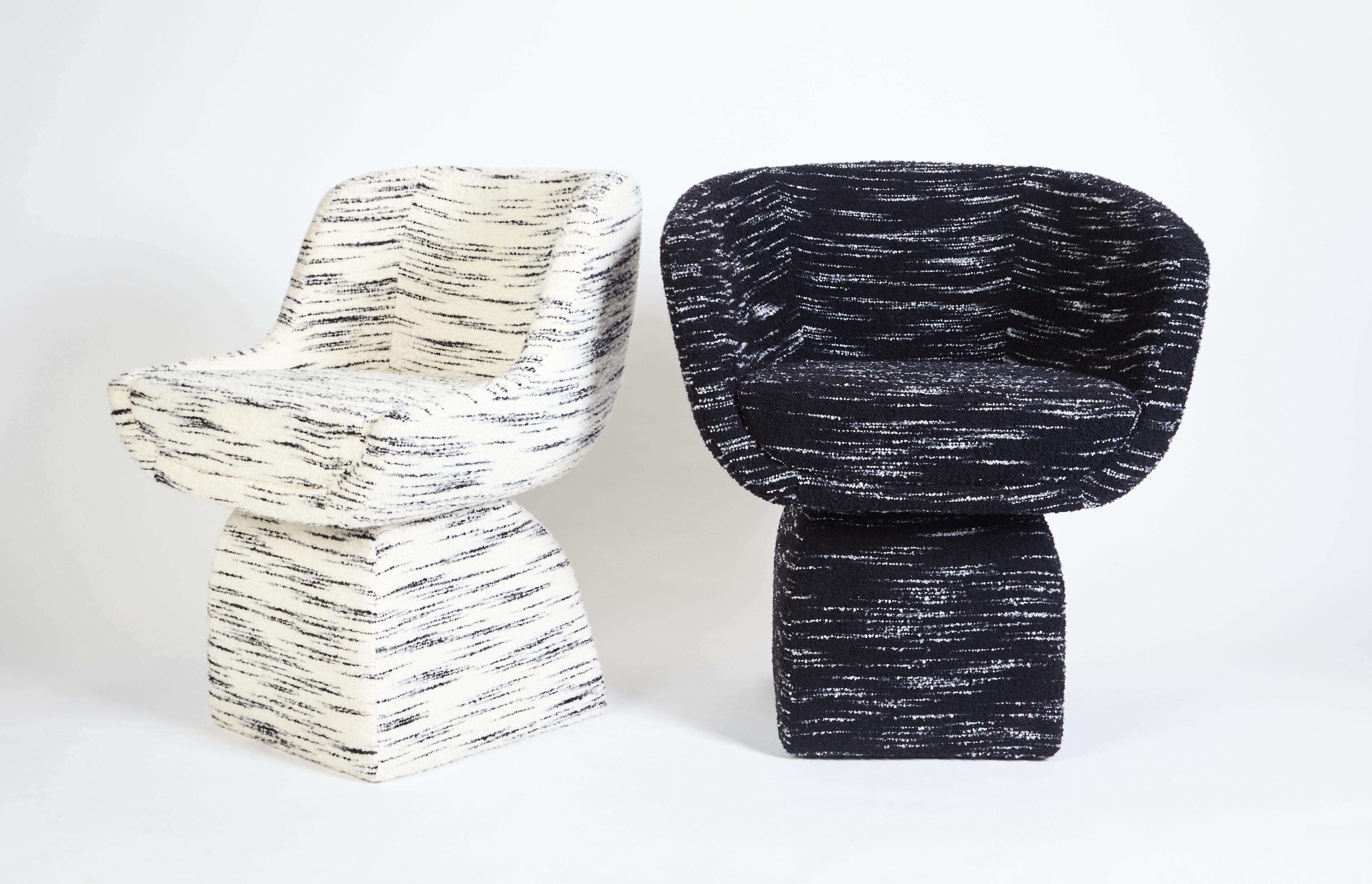 Silla de Comedor Pequeña Oscar, en Tejido Bouclé Especial, Hecha a Mano por Duistt Siglo XXI y contemporáneo en venta