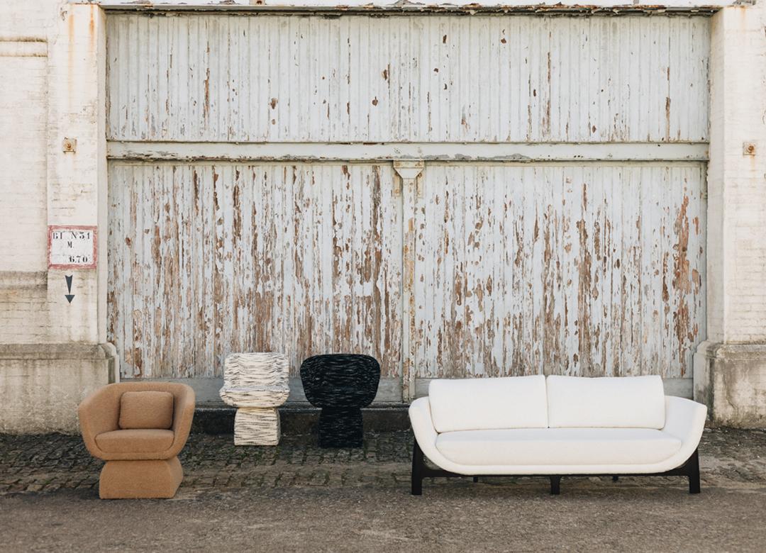 Petite chaise de salle à manger Oscar, en tissu bouclé spécial, fabriquée à la main par Duistt en vente 1