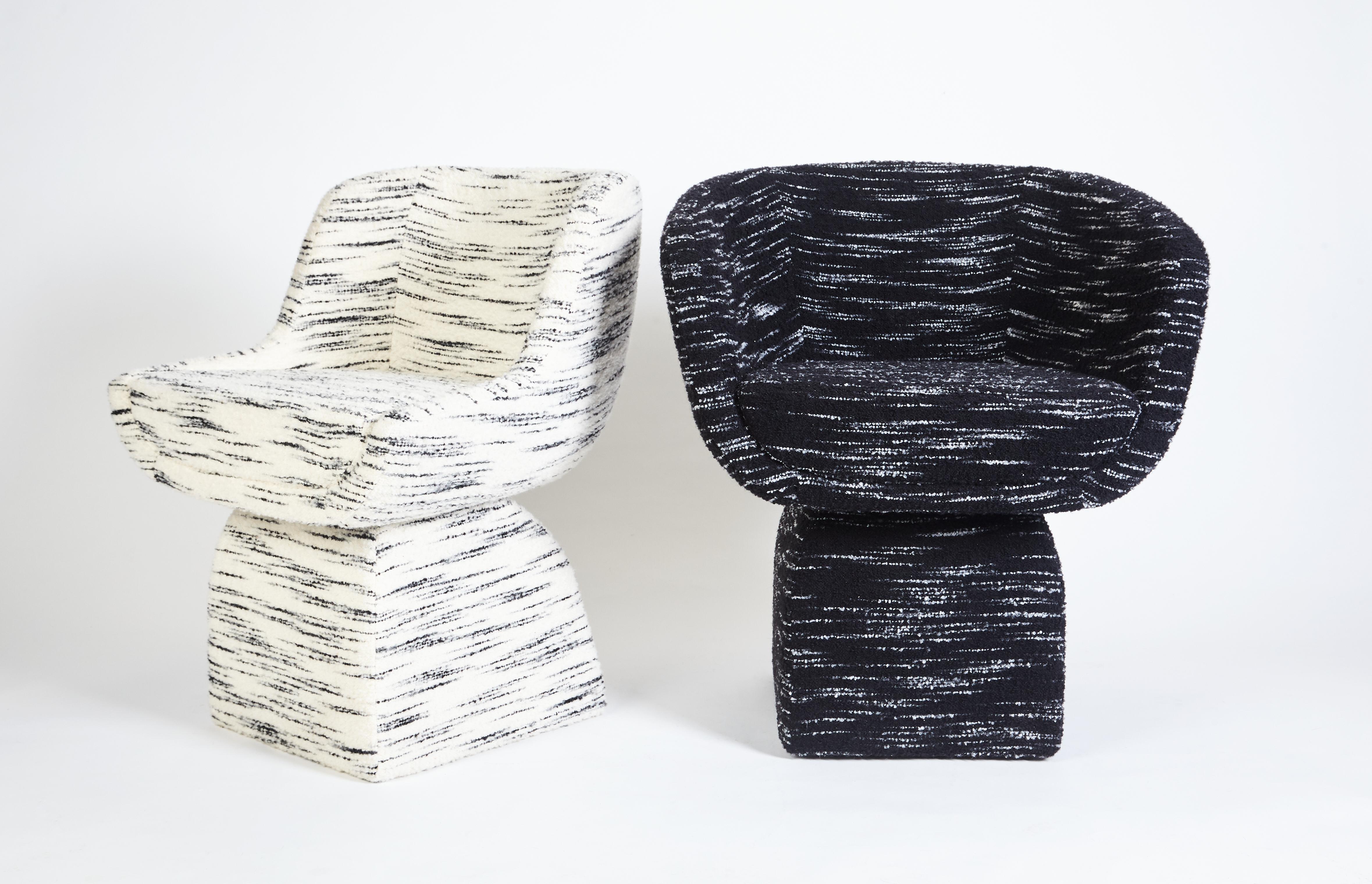 Contemporary Oscar Small Dining Chair, in Special Bouclé Fabric, Handcrafted by Duistt For Sale