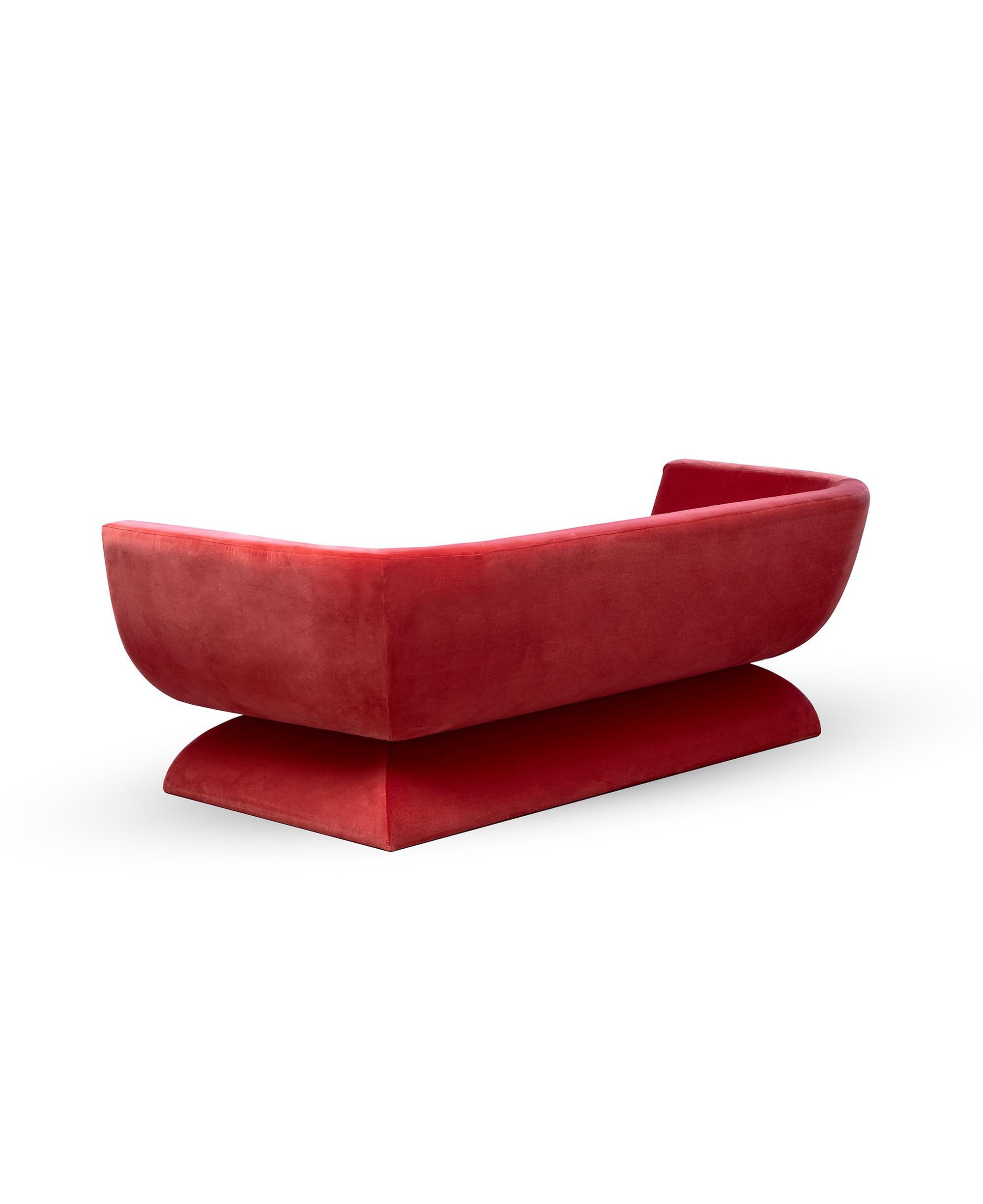 Oscar Sofa, Handcrafted in Portugal by Duistt

Inspired by the curved lines poetry of Oscar Niemeyer’s architecture, OSCAR sofa allures for its sensual and free-flowing curves. Like Niemeyer once said “Curves make up the entire Universe” as this