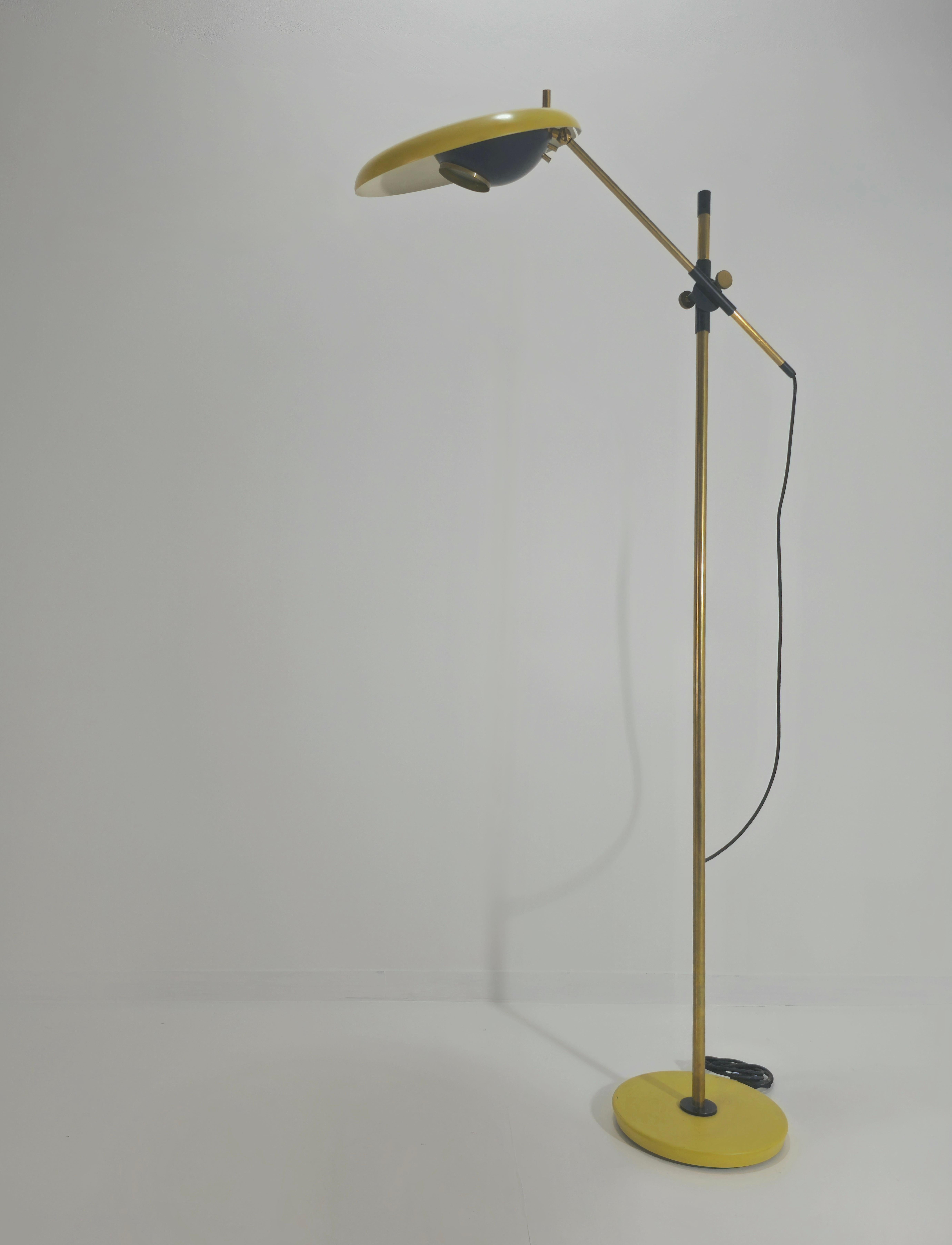 Lampada da terra regolabile Oscar Torlasco  Design/One in ottone Italia 1950 Mid-Century in vendita 5