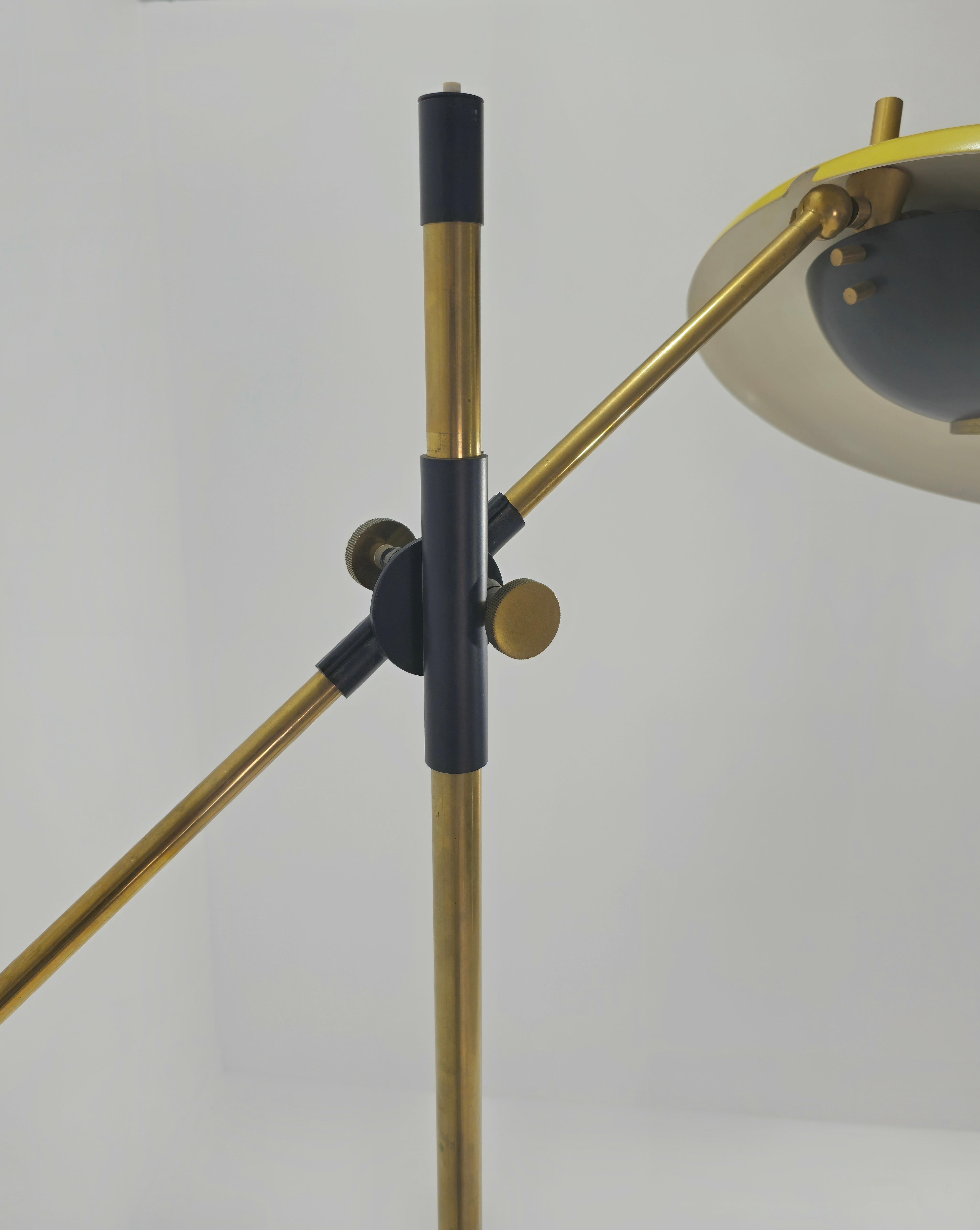 Mid-Century moderno Lampada da terra regolabile Oscar Torlasco  Design/One in ottone Italia 1950 Mid-Century in vendita