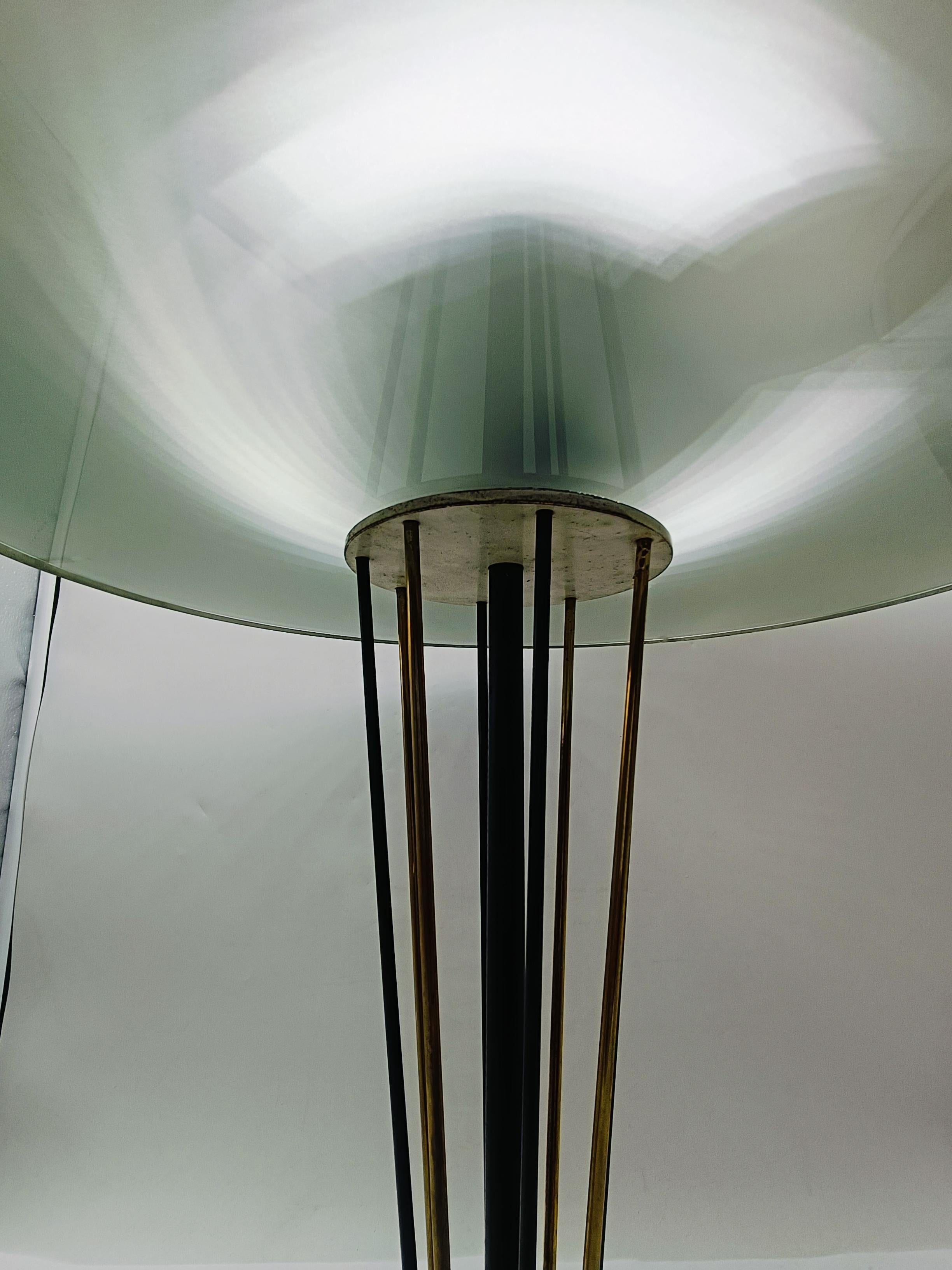 Oscar Torlasco Attrib. Brass and Painted Metal Table Lamp, Italy 1960s For Sale 5