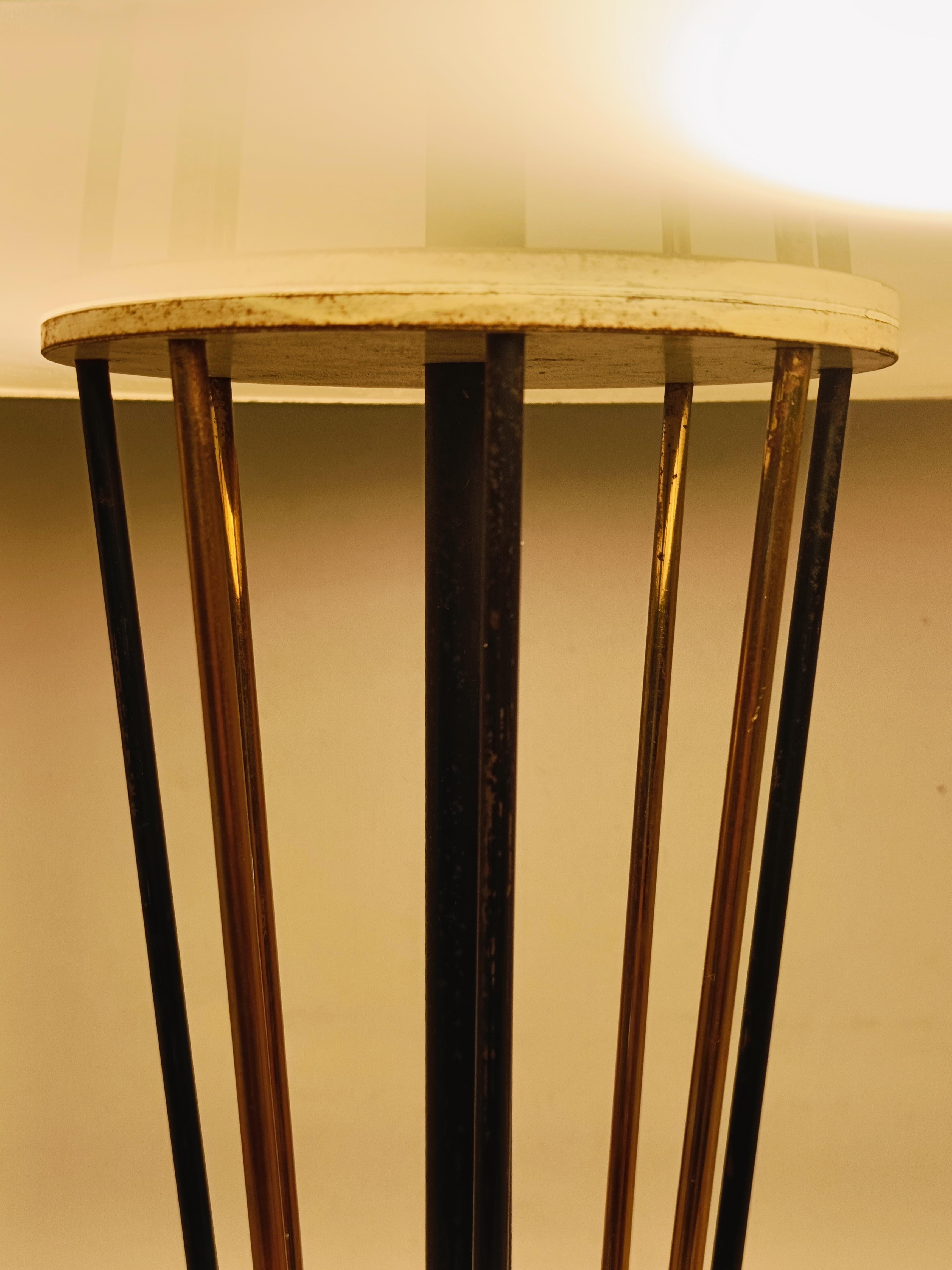 Oscar Torlasco Attrib. Brass and Painted Metal Table Lamp, Italy 1960s For Sale 7