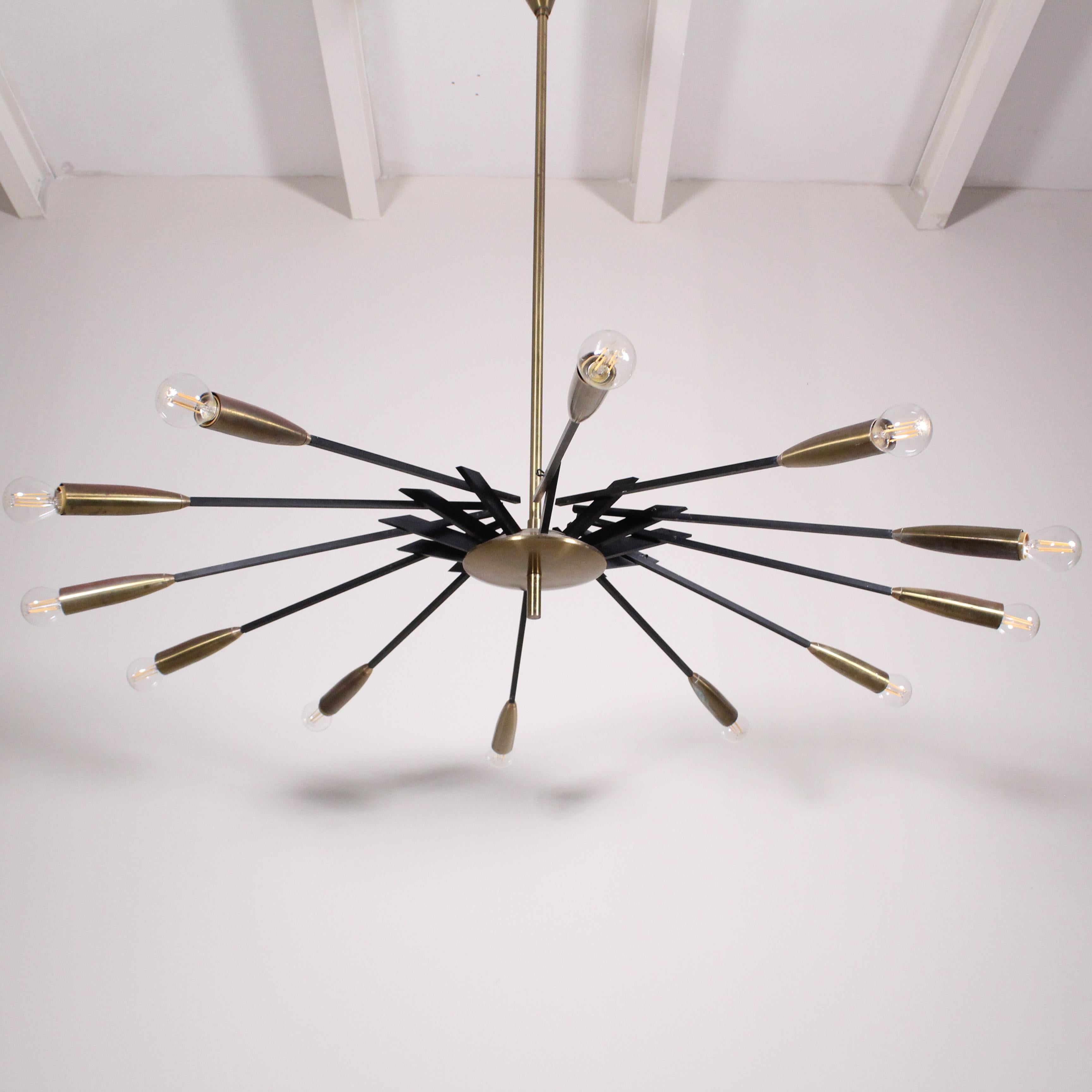 Oscar Torlasco ceiling lamp, Brass and metal  For Sale 11
