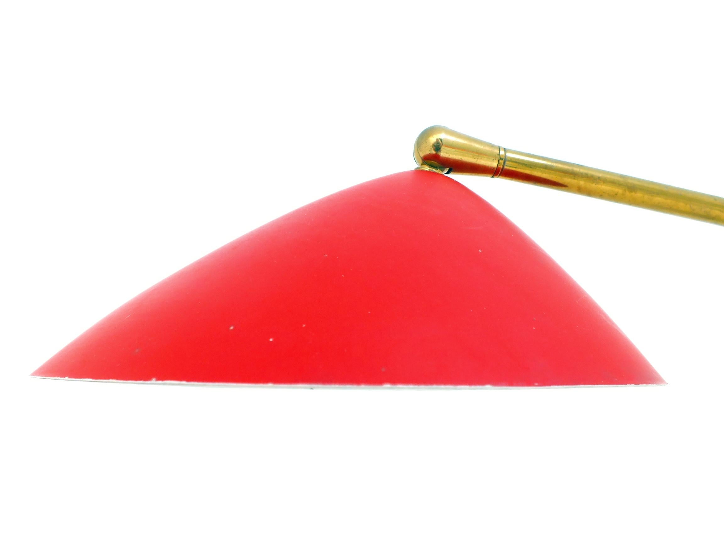 Oscar Torlasco entwarf für Stilux Italien, 55 Jahre, eine von zwei roten Tisch-/Schreibtischlampen im Zustand „Gut“ im Angebot in Biella, IT