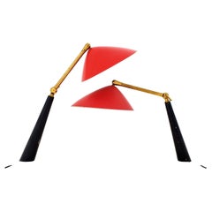 Oscar Torlasco Design/One pour Stilux Italie dans les années 55 Une de deux lampes de bureau de table