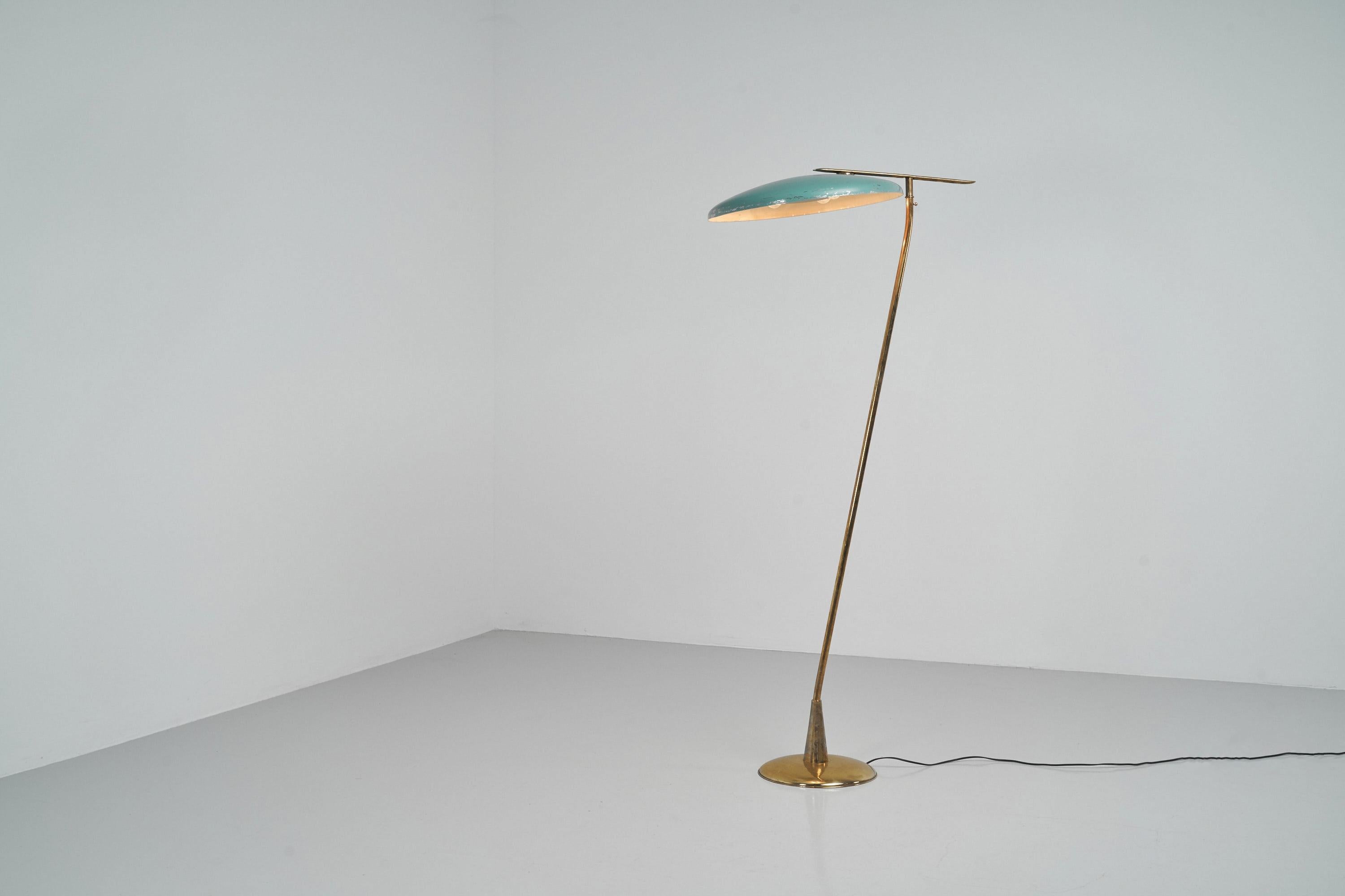 Oscar Torlasco Floor Lamp by Lumi, Italy, 1950 In Fair Condition For Sale In Roosendaal, Noord Brabant
