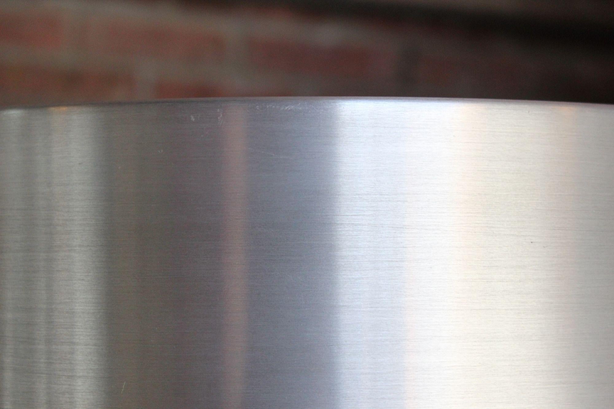 Oscar Torlasco für Lumi Italian Modern Verstellbare Tischleuchte aus Aluminium und Glas im Angebot 2