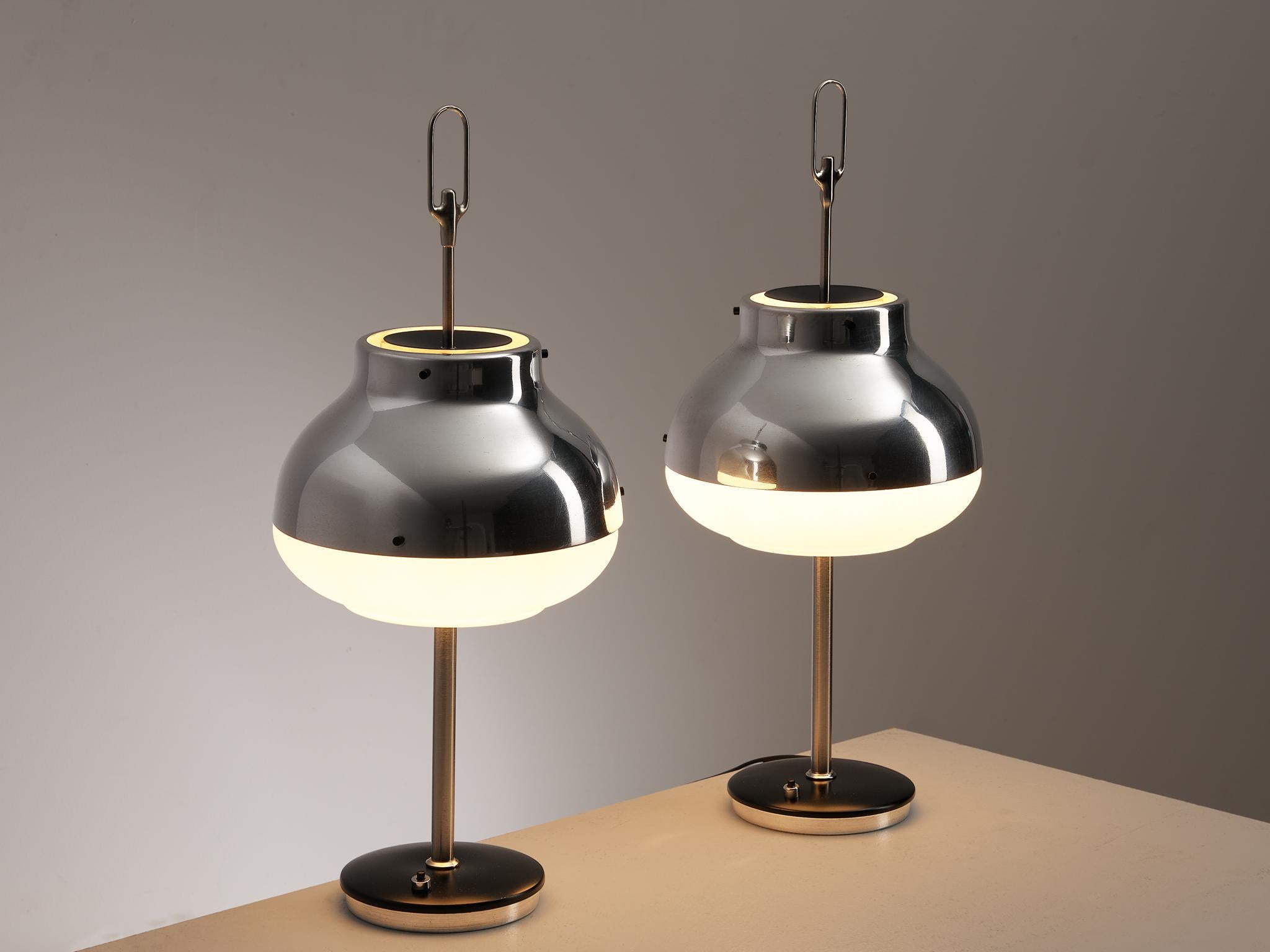 Oscar Torlasco For Lumi Milano Table Lamps with Opaline Glass In Good Condition In Waalwijk, NL