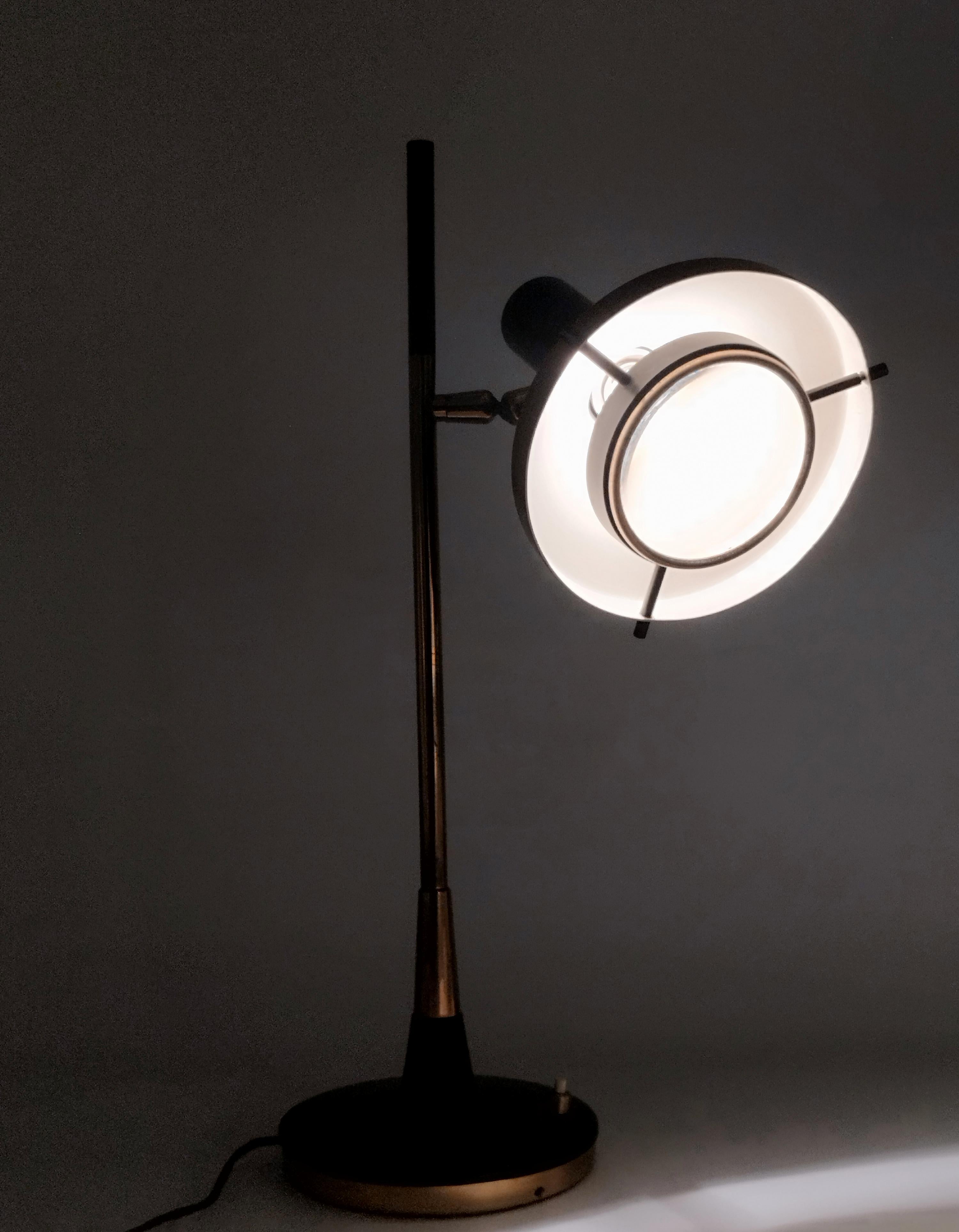 Oscar Torlasco pour Lumi Mod.553 Lampe de table, Italie, années 1950 en vente 2