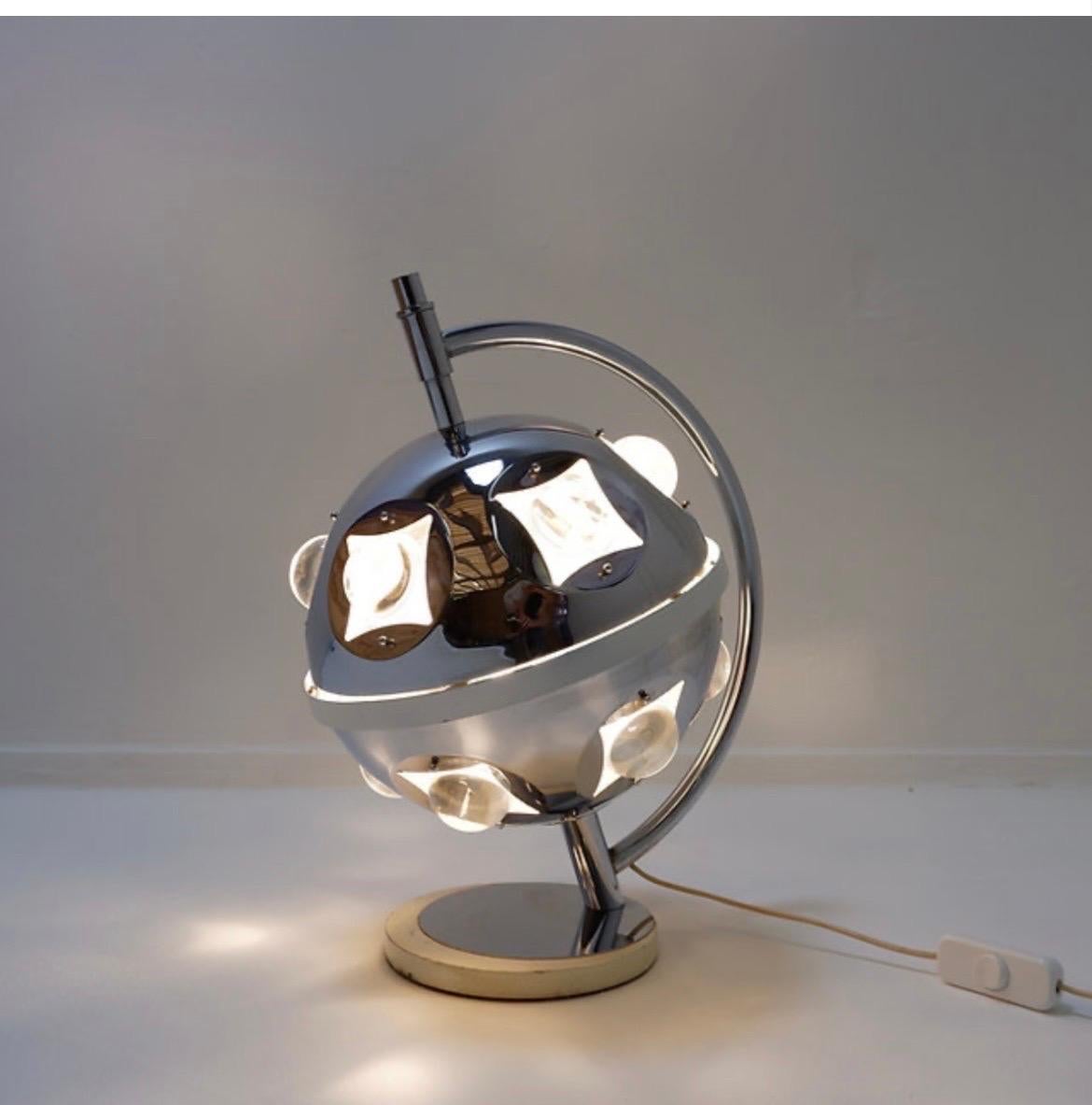 Lampe de table de l'ère spatiale Oscar Torlasco pour Stilkronen en vente 2