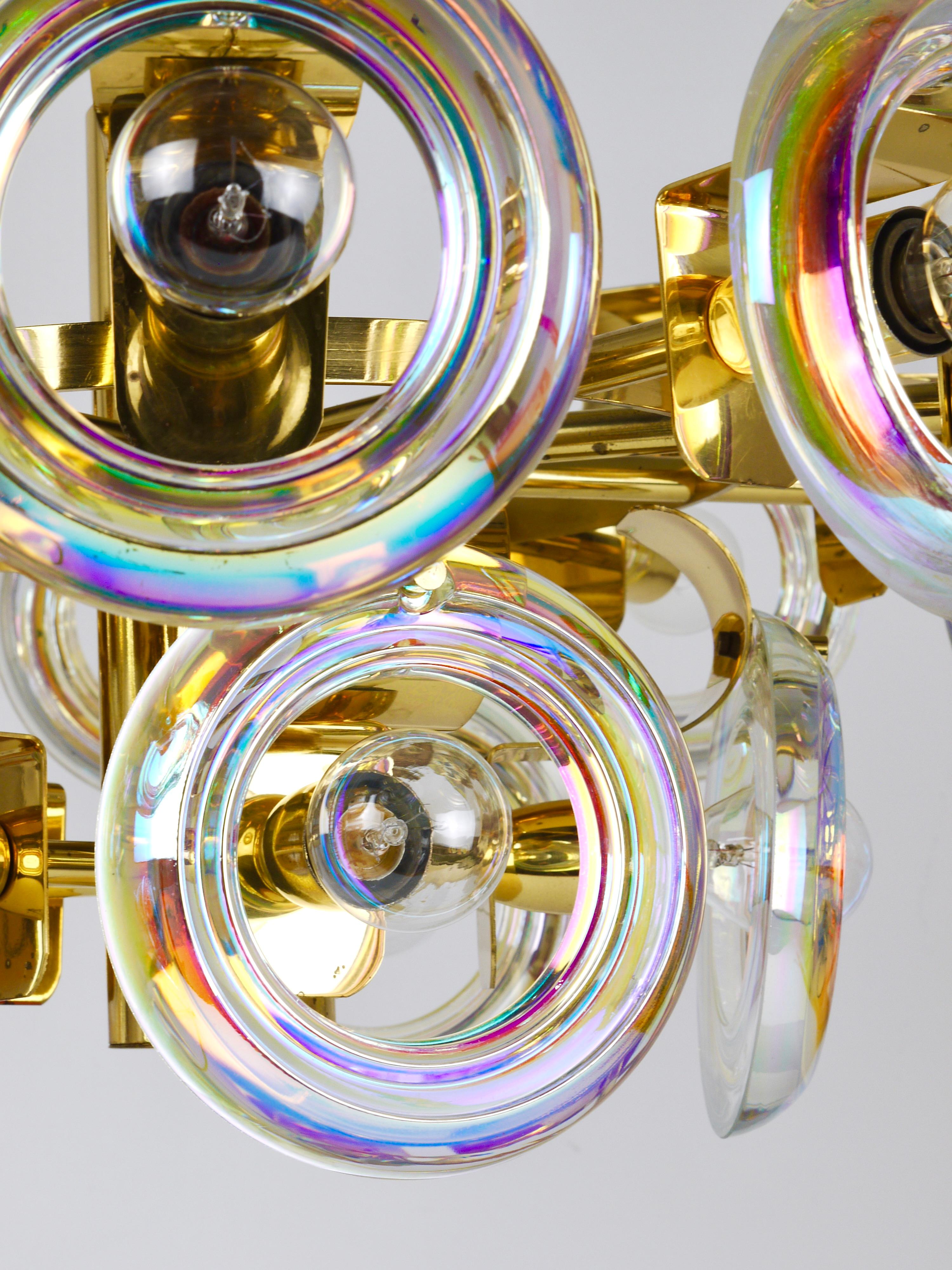 Oscar Torlasco Large Brass Chandelier, Optical Rainbow Glass Rings, Italy, 1970s For Sale 6
