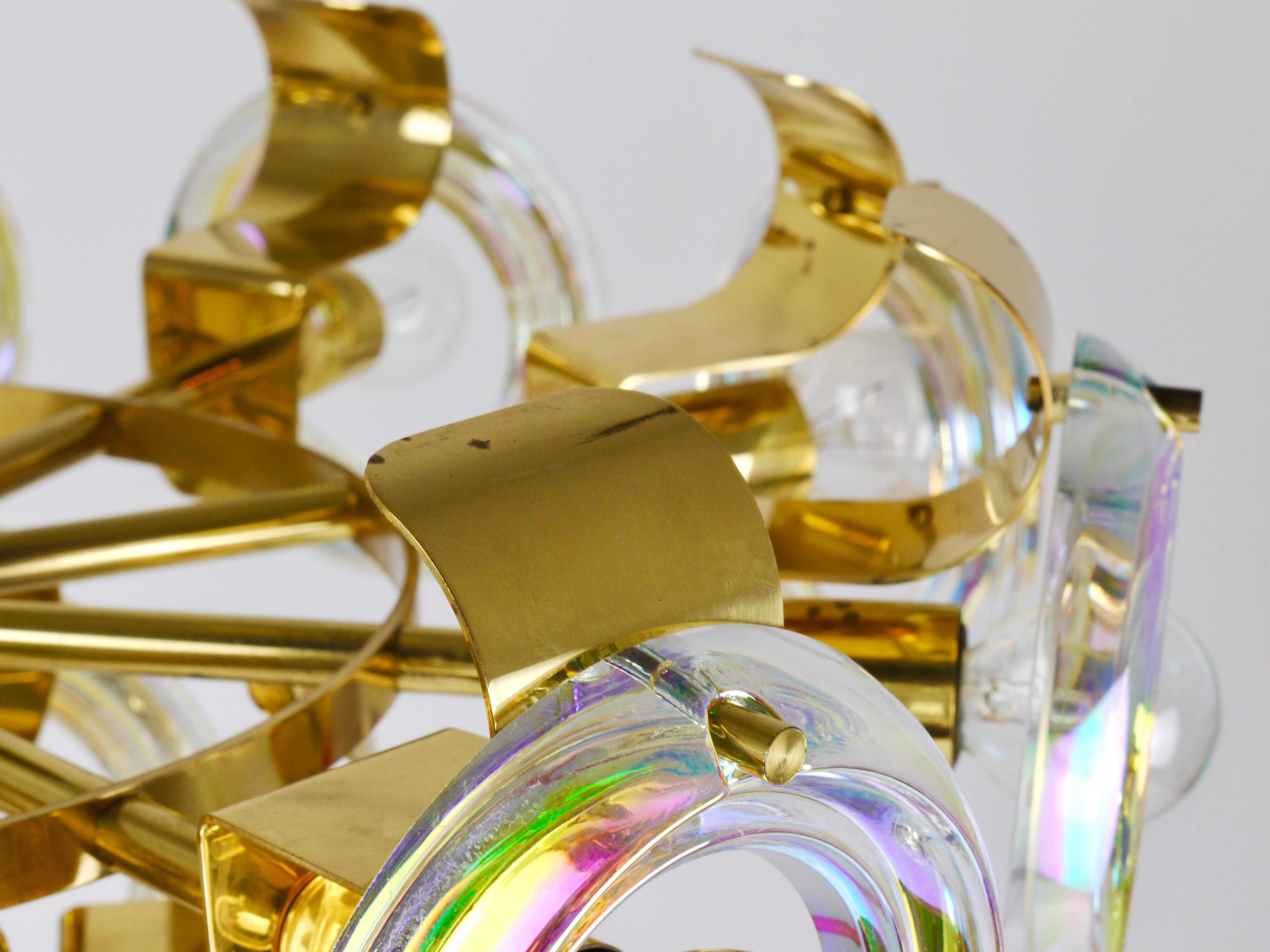 Oscar Torlasco Large Brass Chandelier, Optical Rainbow Glass Rings, Italy, 1970s For Sale 12