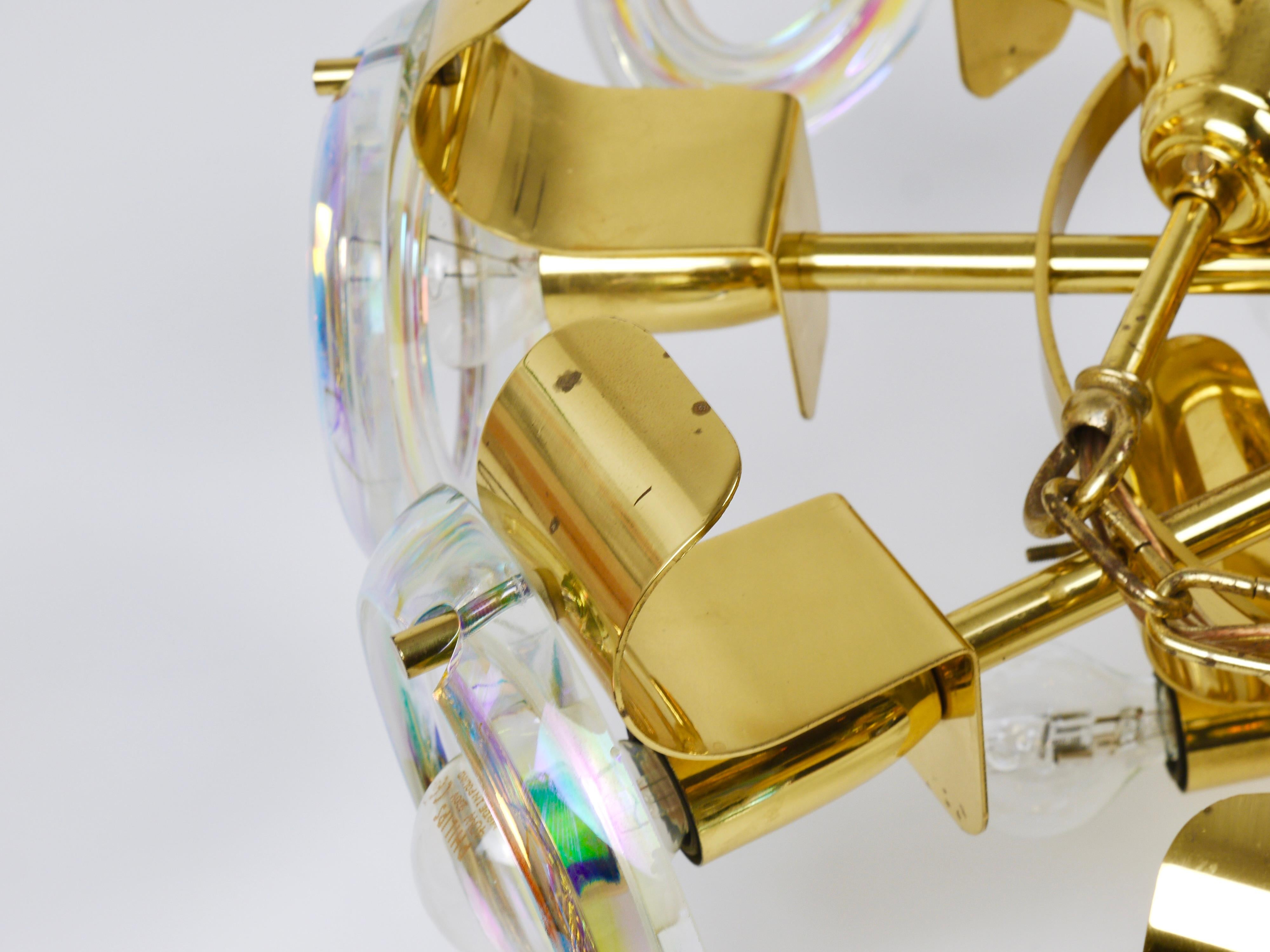 Oscar Torlasco Large Brass Chandelier, Optical Rainbow Glass Rings, Italy, 1970s For Sale 13