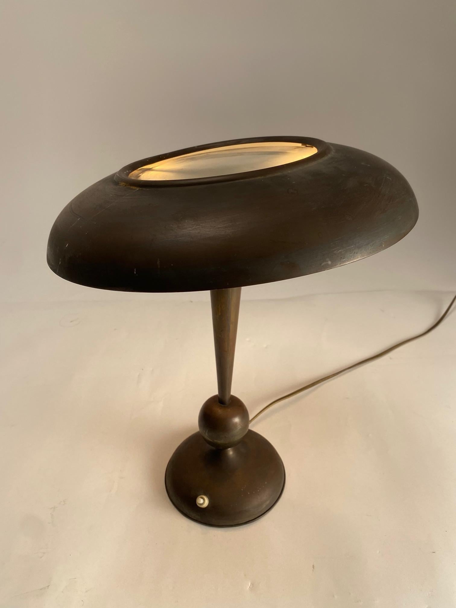 Oscar Torlasco Messing-Tischlampe aus der Mitte des Jahrhunderts, Lumi 1950er Jahre (Italienisch) im Angebot