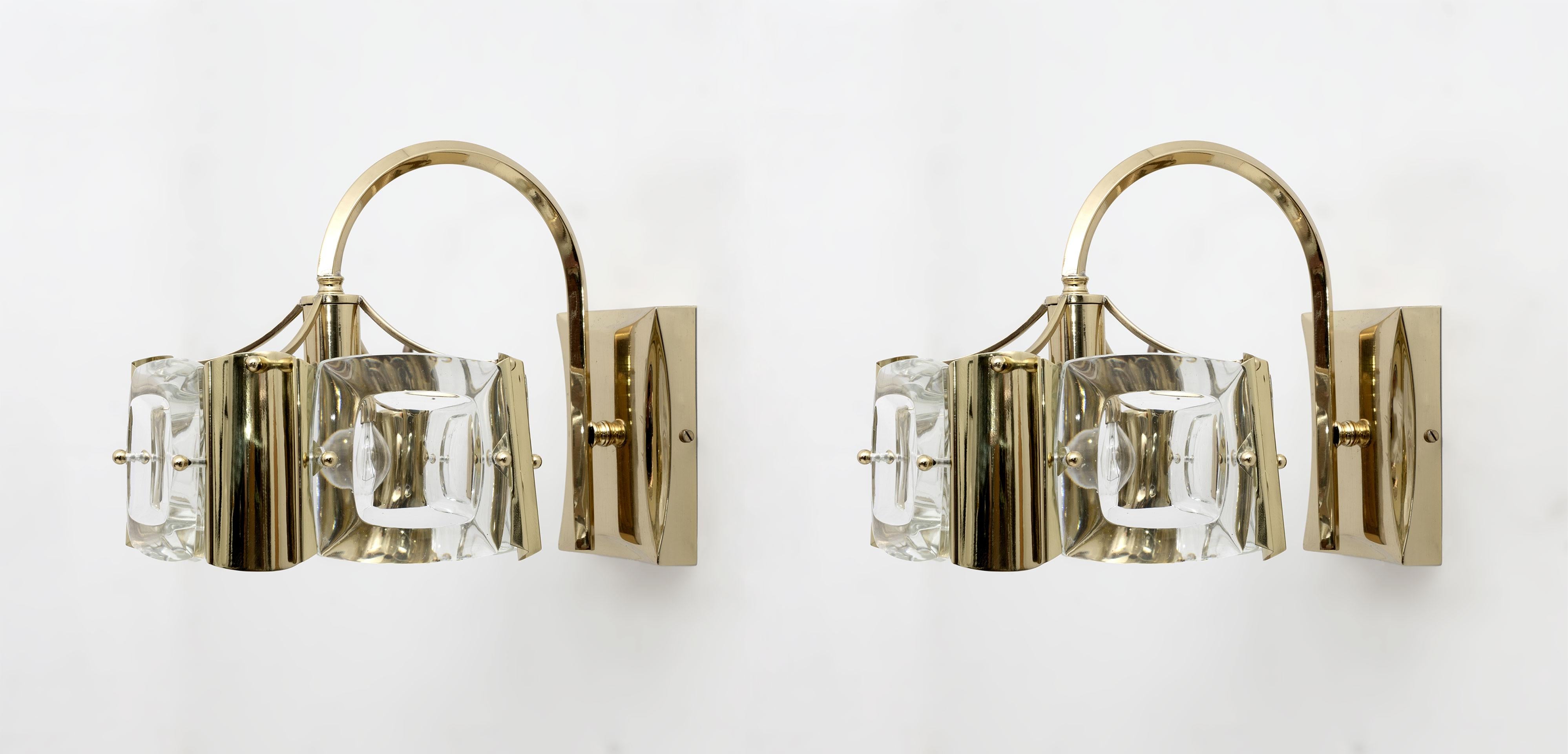 Oscar Torlasco Mid-Century Modern Italian Glass and Brass Sconces by Stilkronen For Sale 3