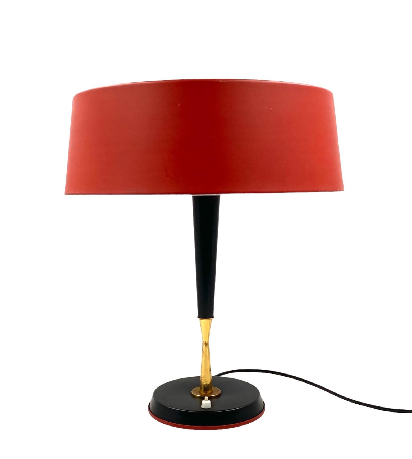 Aluminium Oscar Torlasco, lampe de table rouge du milieu du siècle, Lumi, Italie 1954 en vente