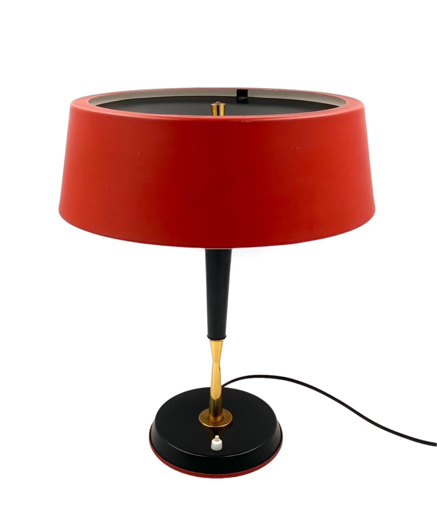 Oscar Torlasco, Mid-Century red table lamp, Lumi, Italy 1954 For Sale 2