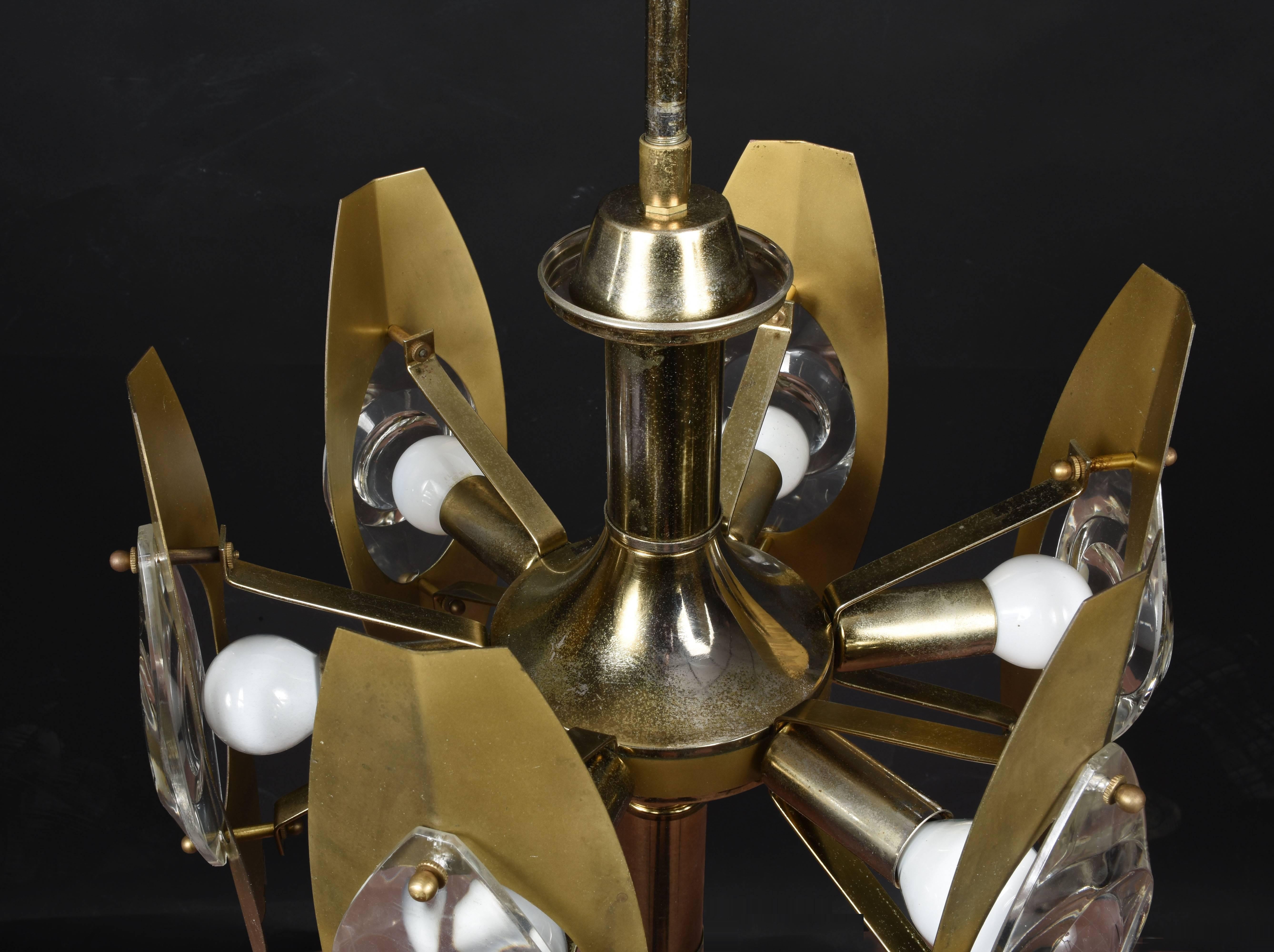 Oscar Torlasco Midcentury Glass and Gilded Brass Italian Chandelier, 1960s 6