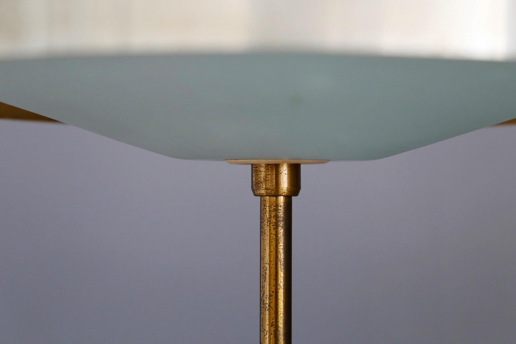 Oscar Torlasco Midcentury Table Lamp in Brass and Cased Glass by Lumi 1950s 3
