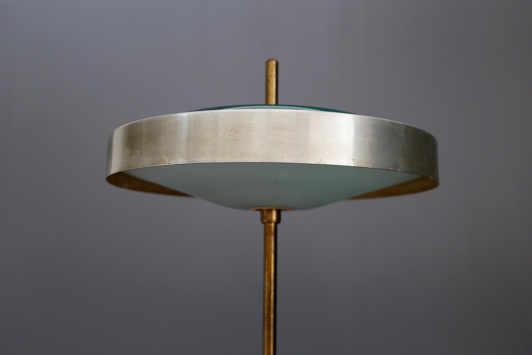 Oscar Torlasco Midcentury Table Lamp in Brass and Cased Glass by Lumi 1950s (Italienisch)