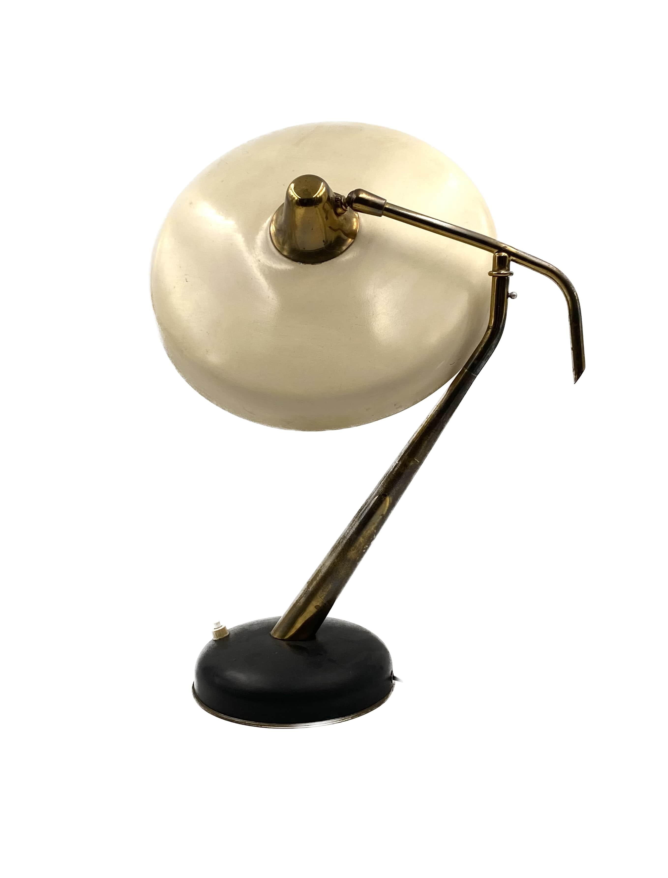 Oscar Torlasco Mod. 331 Brass Desk / Table Lamp, Prod. Lumi, circa 1950 9