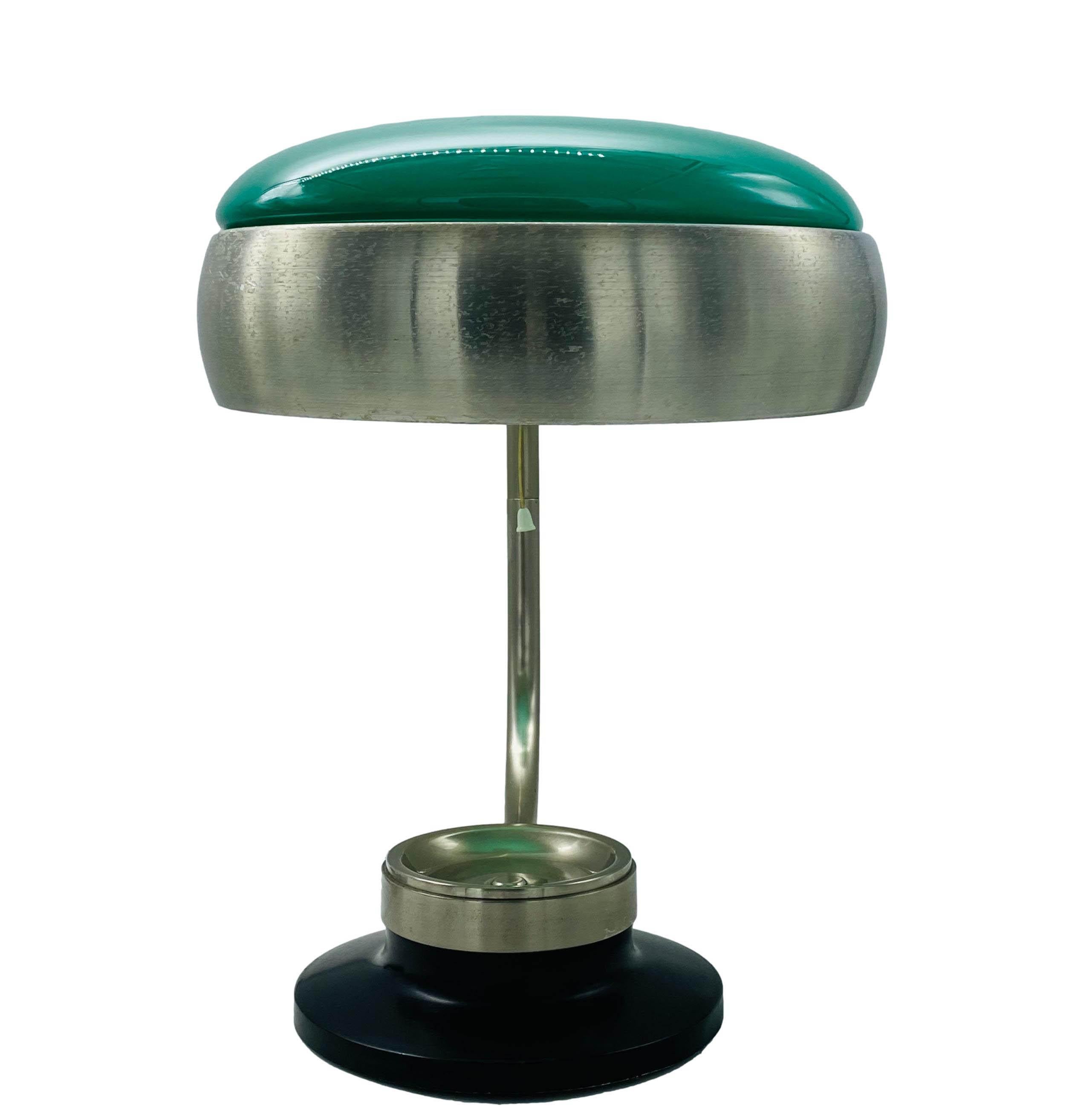 Rare table lamp Mod.729 in satin-finished brass, brushed aluminium and green glass, designed by Oscar Torlasco for Lumi Milano. Removable ashtray.
