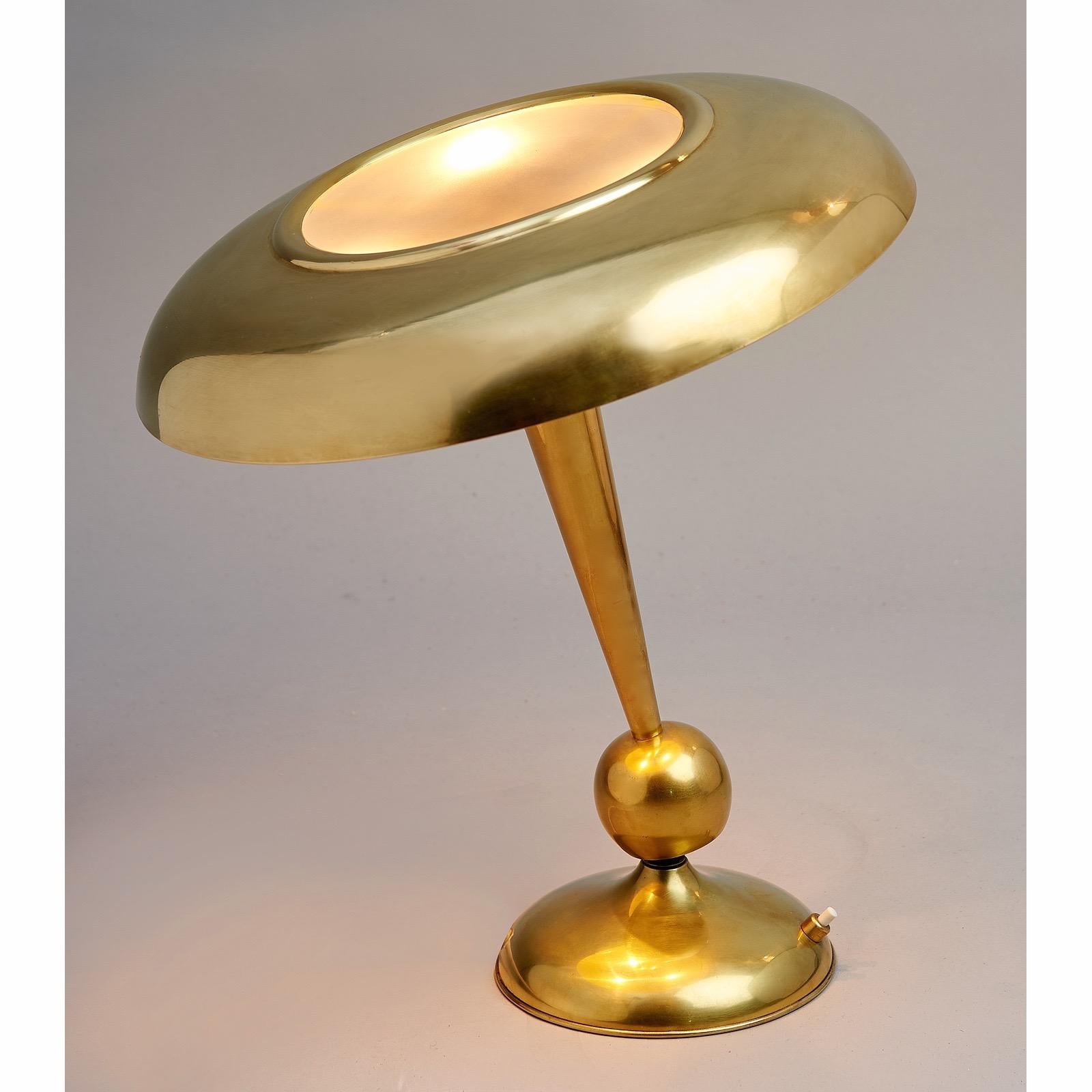 Oscar Torlasco Polished Brass and Glass Swivel Base Table Lamp, Italy 1950s 5