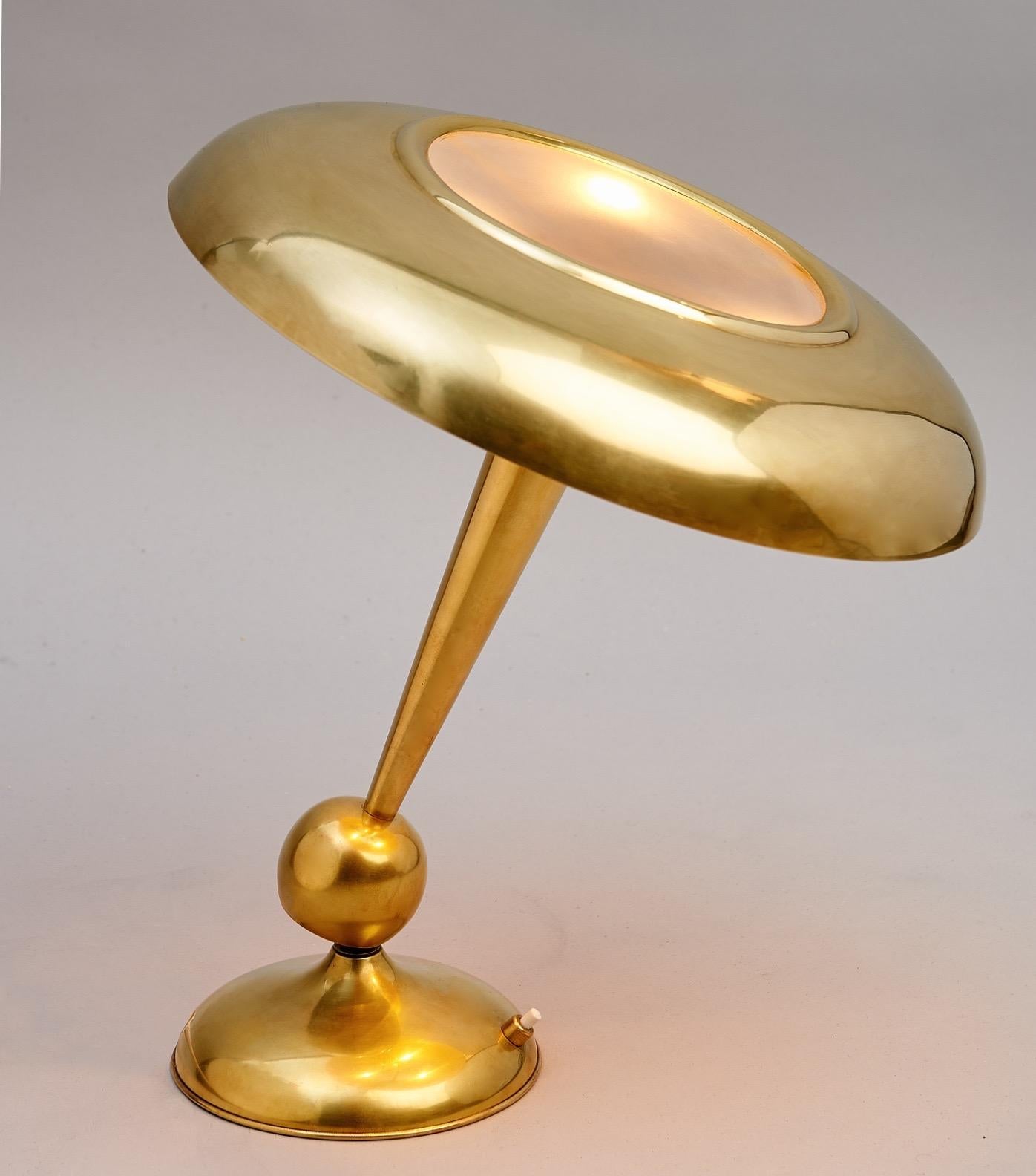 Oscar Torlasco Polished Brass and Glass Swivel Base Table Lamp, Italy 1950s 6