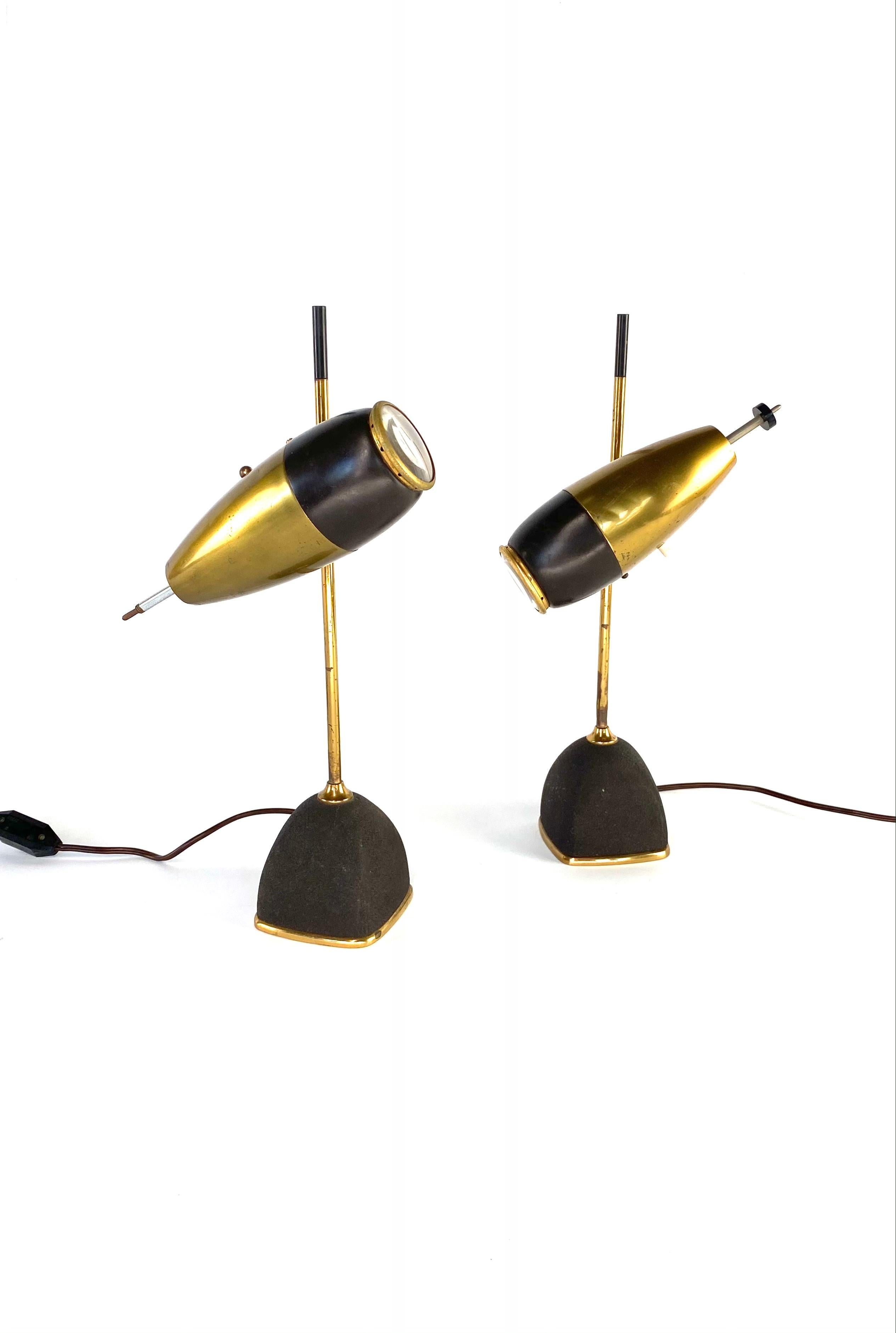 Oscar Torlasco, Rare Pair of Mod. 577 Table / Desk Lamp, Lumi Milan, 1960 For Sale 3