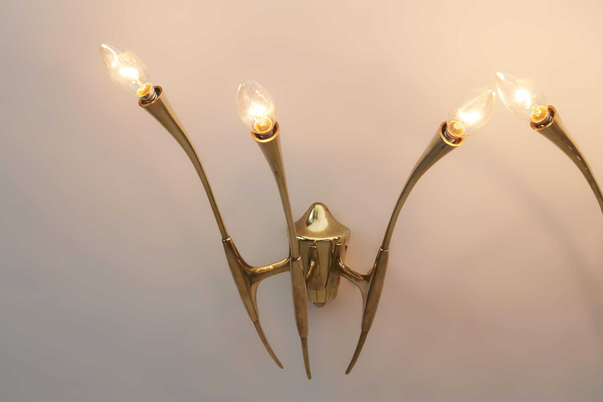 Oscar Torlasco Sculptural Brass Wall Lights for Lumi, Italy, 1950s For Sale 2