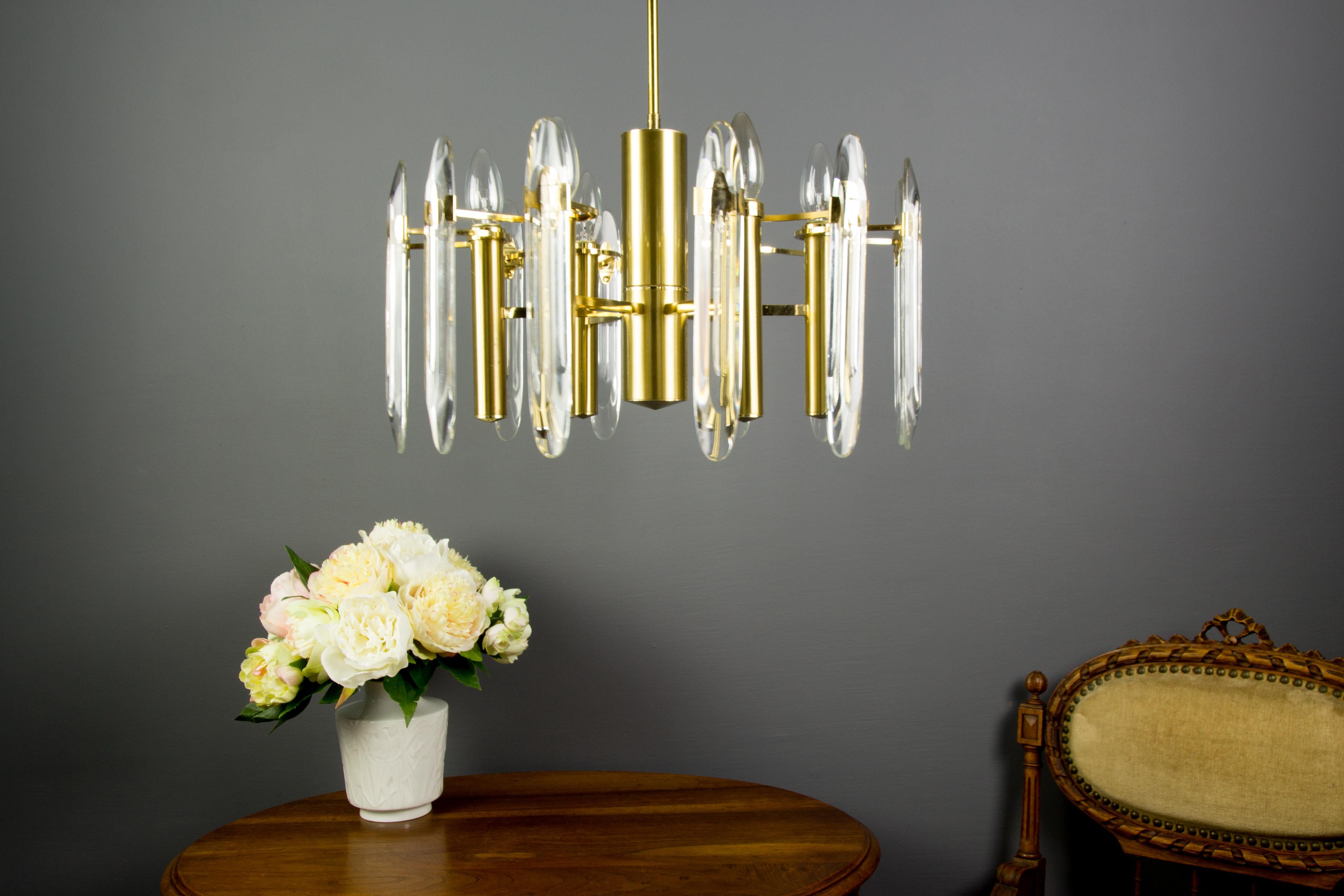 Mid-20th Century Oscar Torlasco Six-Light Brass and Glass Chandelier for Stilkronen, 1960s For Sale