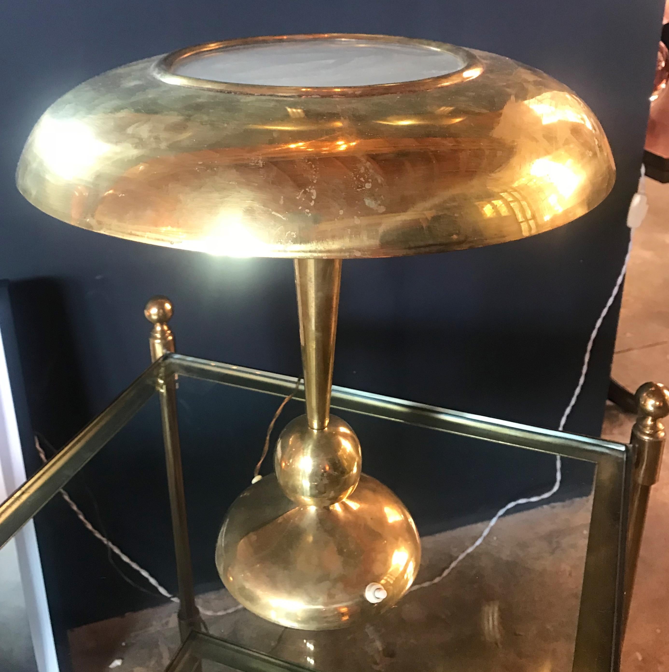 Oscar Torlasco solid brass table lamp with tilt swivel ball joint at base, Italy, 1950s.
 