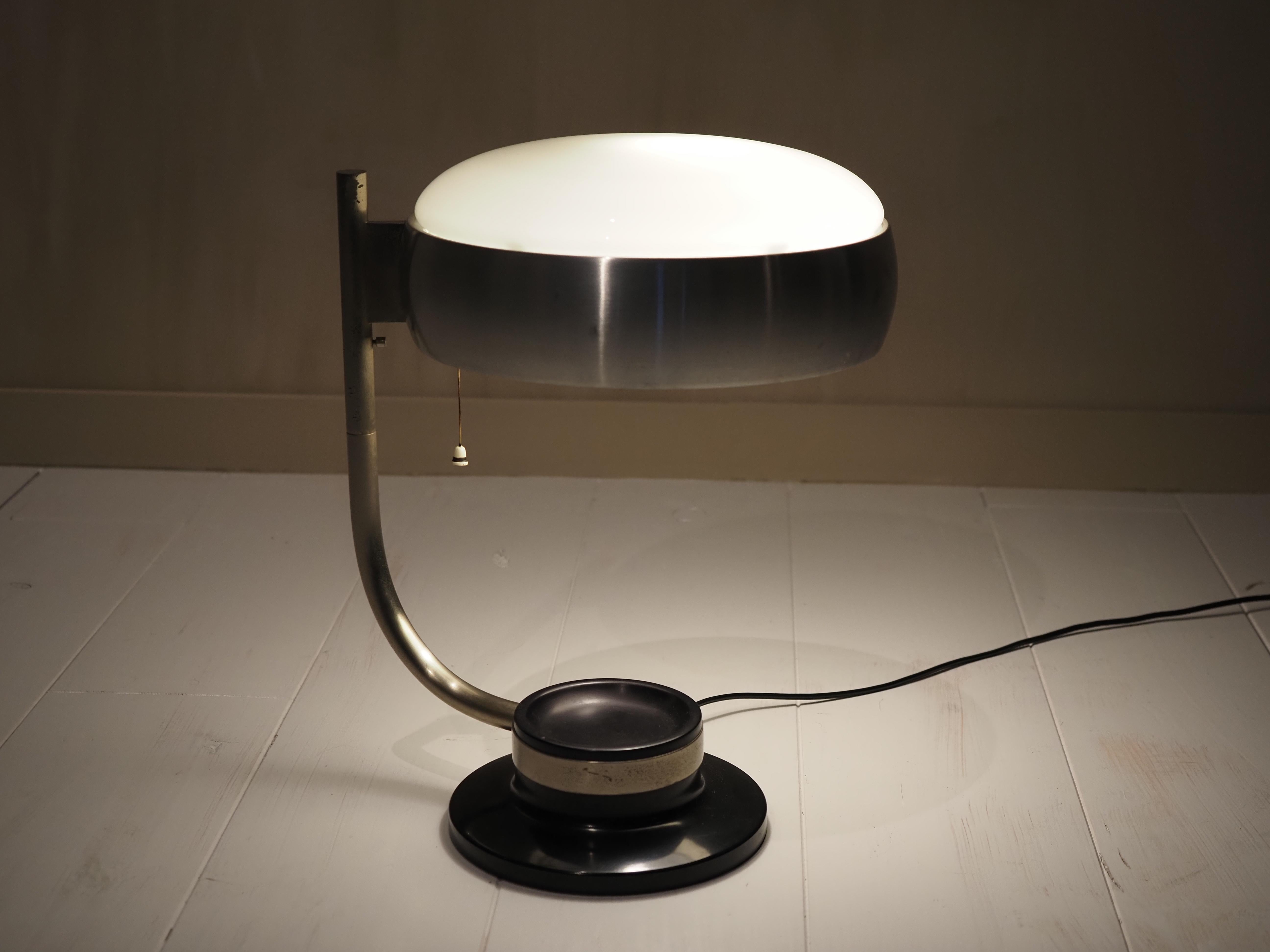 Oscar Torlasco Lampada da tavolo modello 