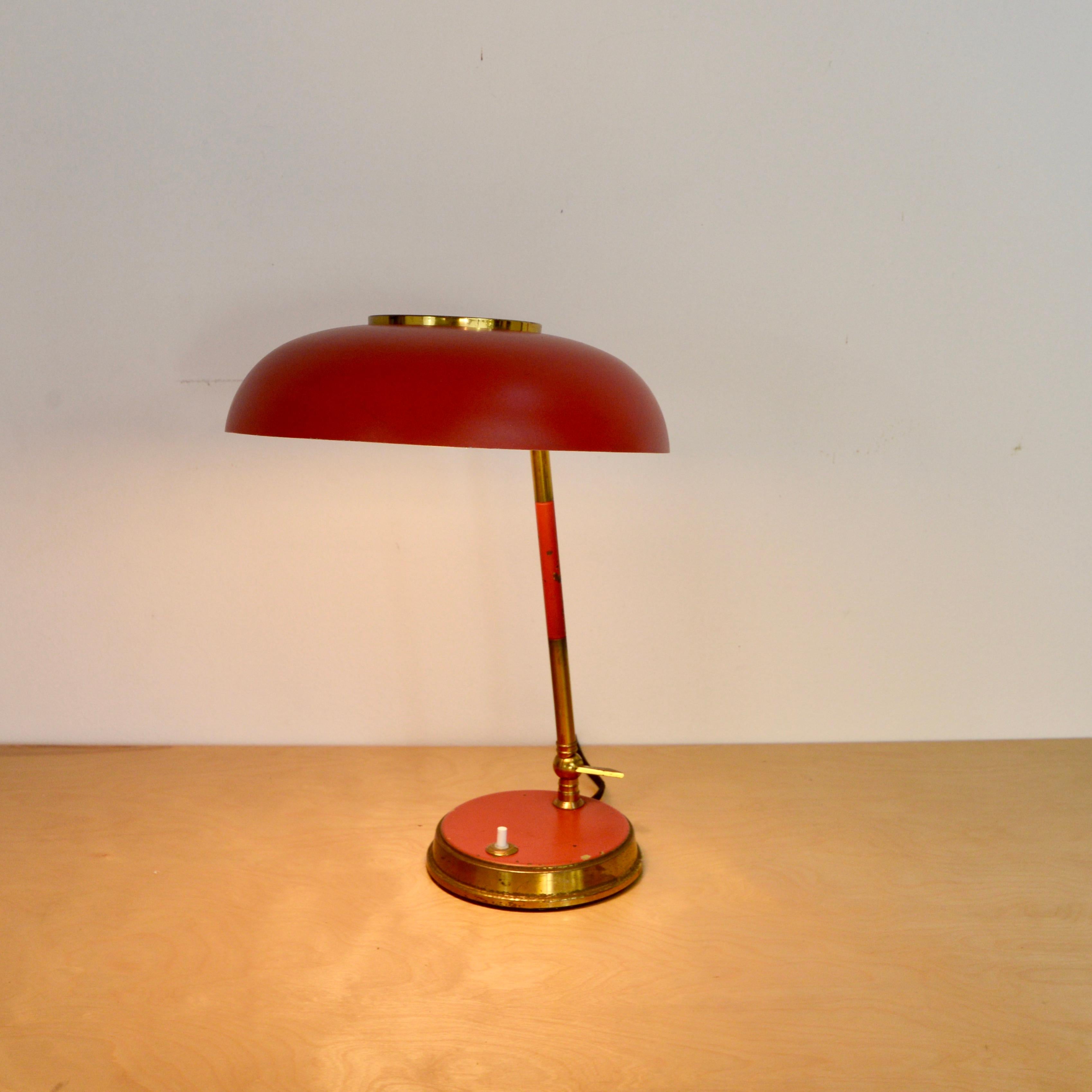 Oscar Torlasco-Tischlampe „Rot“ (Mitte des 20. Jahrhunderts) im Angebot