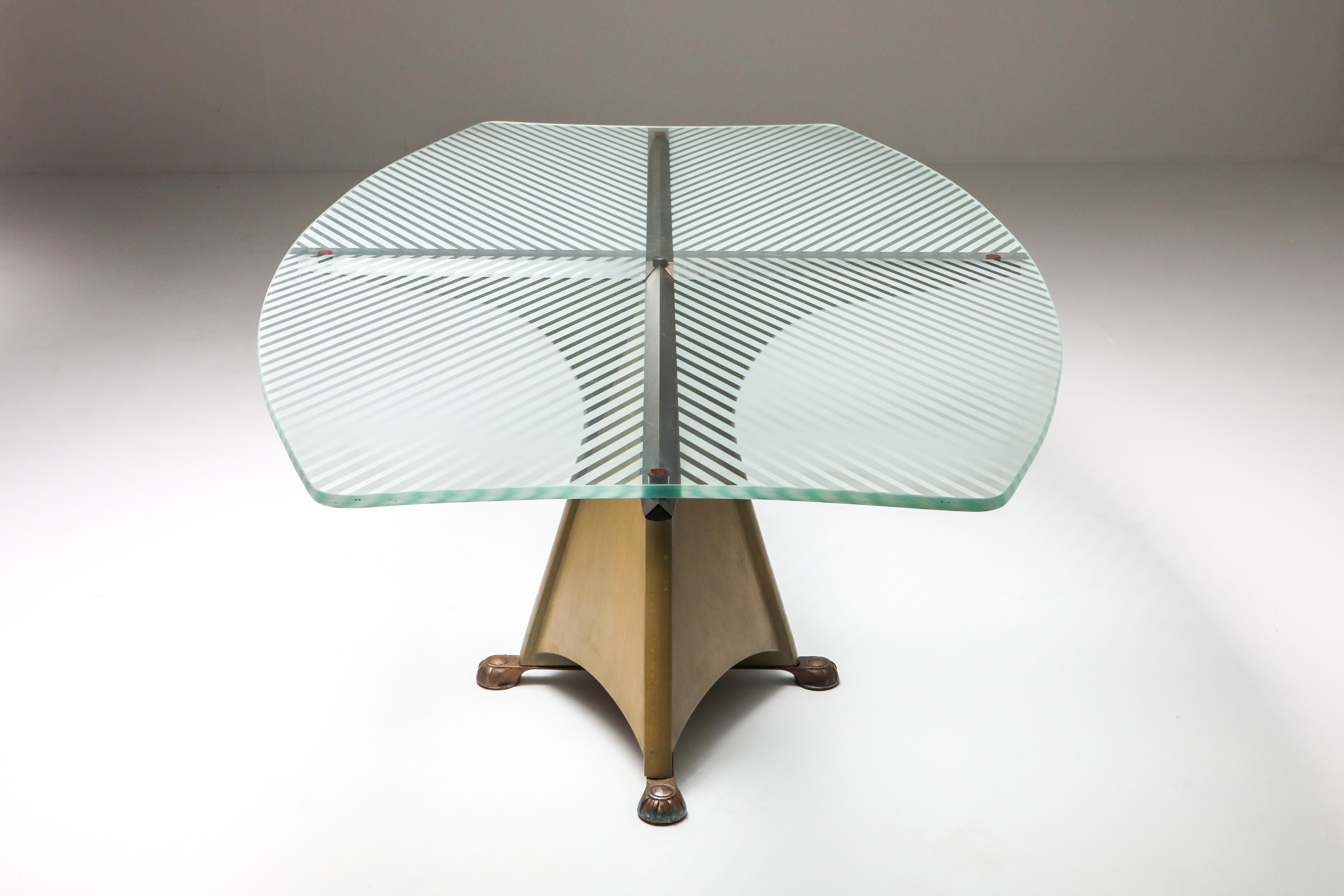 Oscar Tusquets 'Alada' Dining Table In Excellent Condition In Antwerp, BE