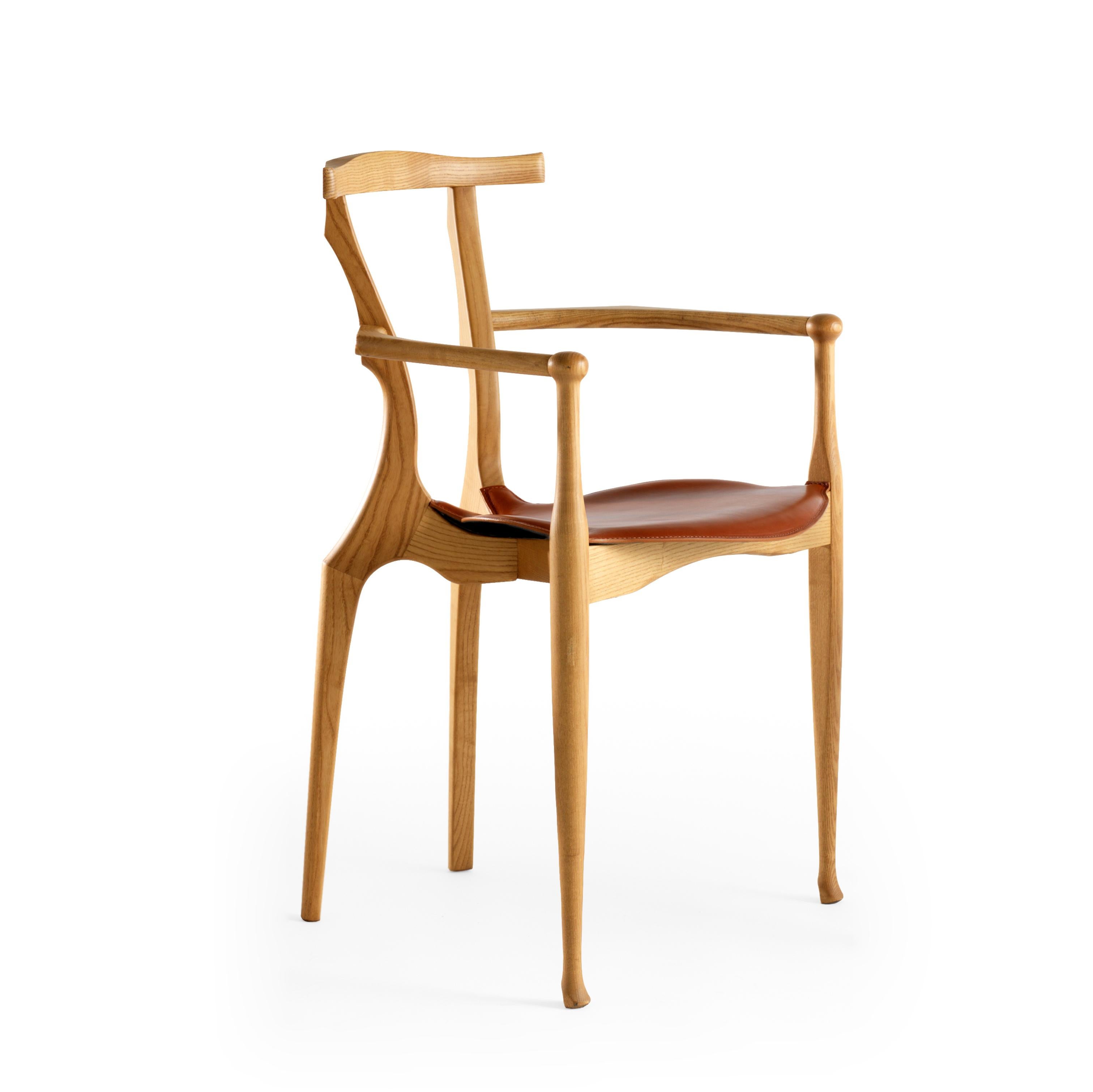 Oscar Tusquets Moderner Gaulino-Stuhl aus Leder und Holz aus der Mitte des Jahrhunderts (Moderne der Mitte des Jahrhunderts) im Angebot