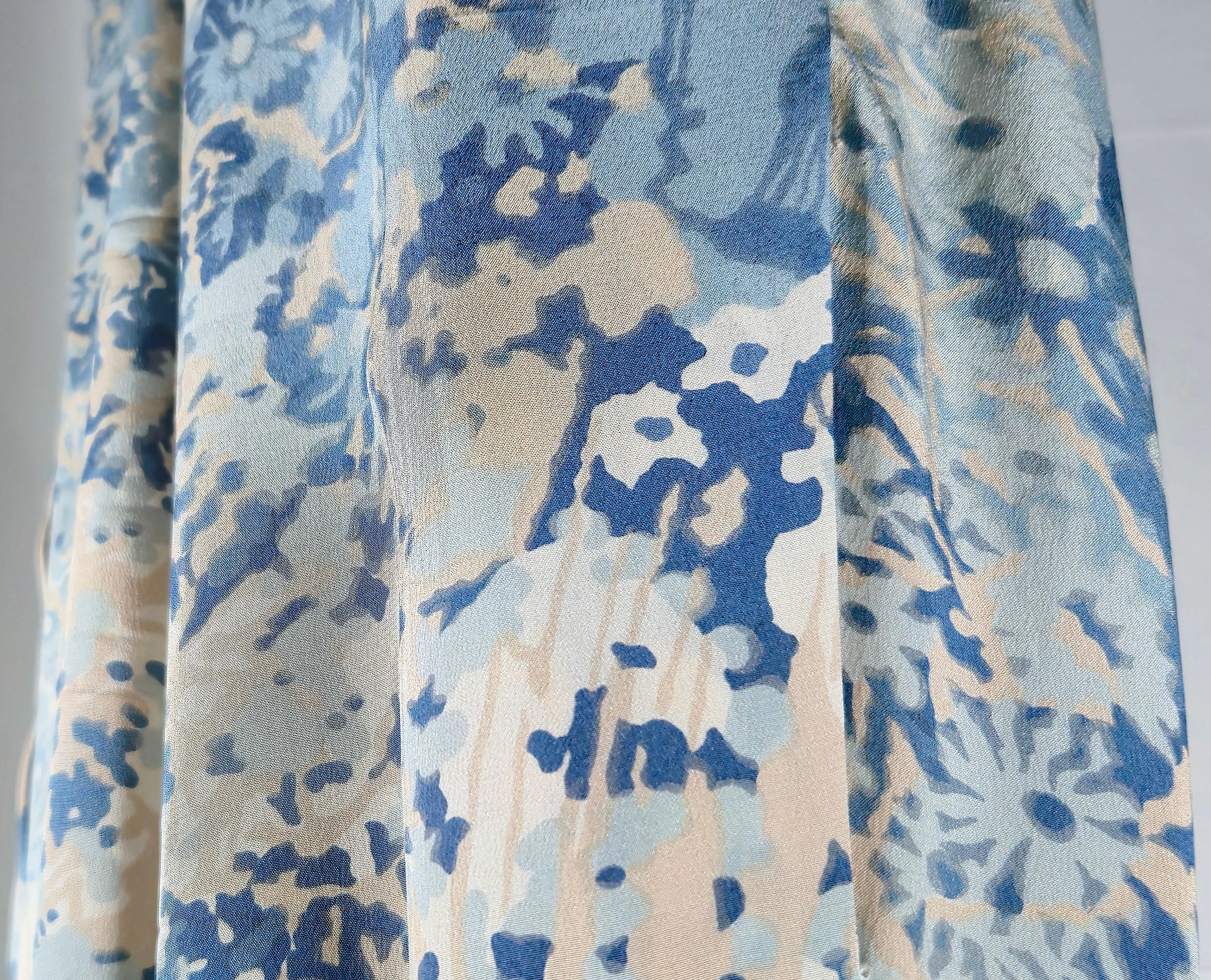 Grigio OscarDeLaRenta 1975 Handpainted Silk EmpireWaist RibbonTied Blue Gown Maxi-Dress in vendita