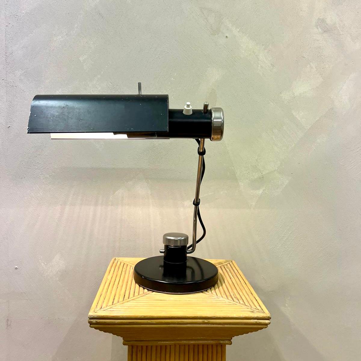Oskar Immerschied TK501 Desk Lamp
circa 1960
Wired & Pat tested
The TH 501 was designed by Oskar Immerschied in the mid-1960s and produced by the PGH Metalldrücker Halle (from 1972 VEB Metalldrücker Halle).
The lamp impresses with its functional