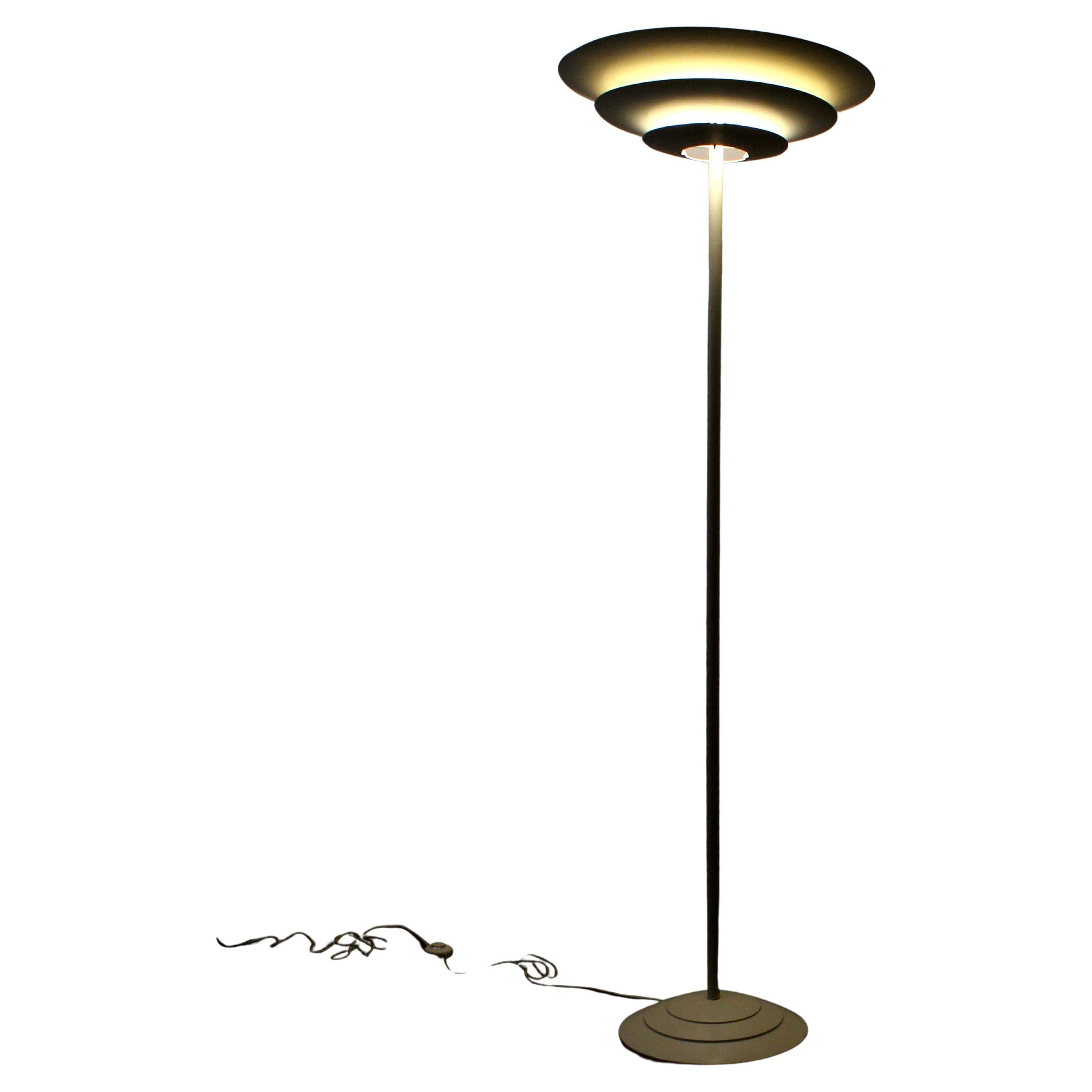 Lampada da terra "Oslo" in alluminio e acciaio laccato bianco - Kurt Nørregaard in vendita