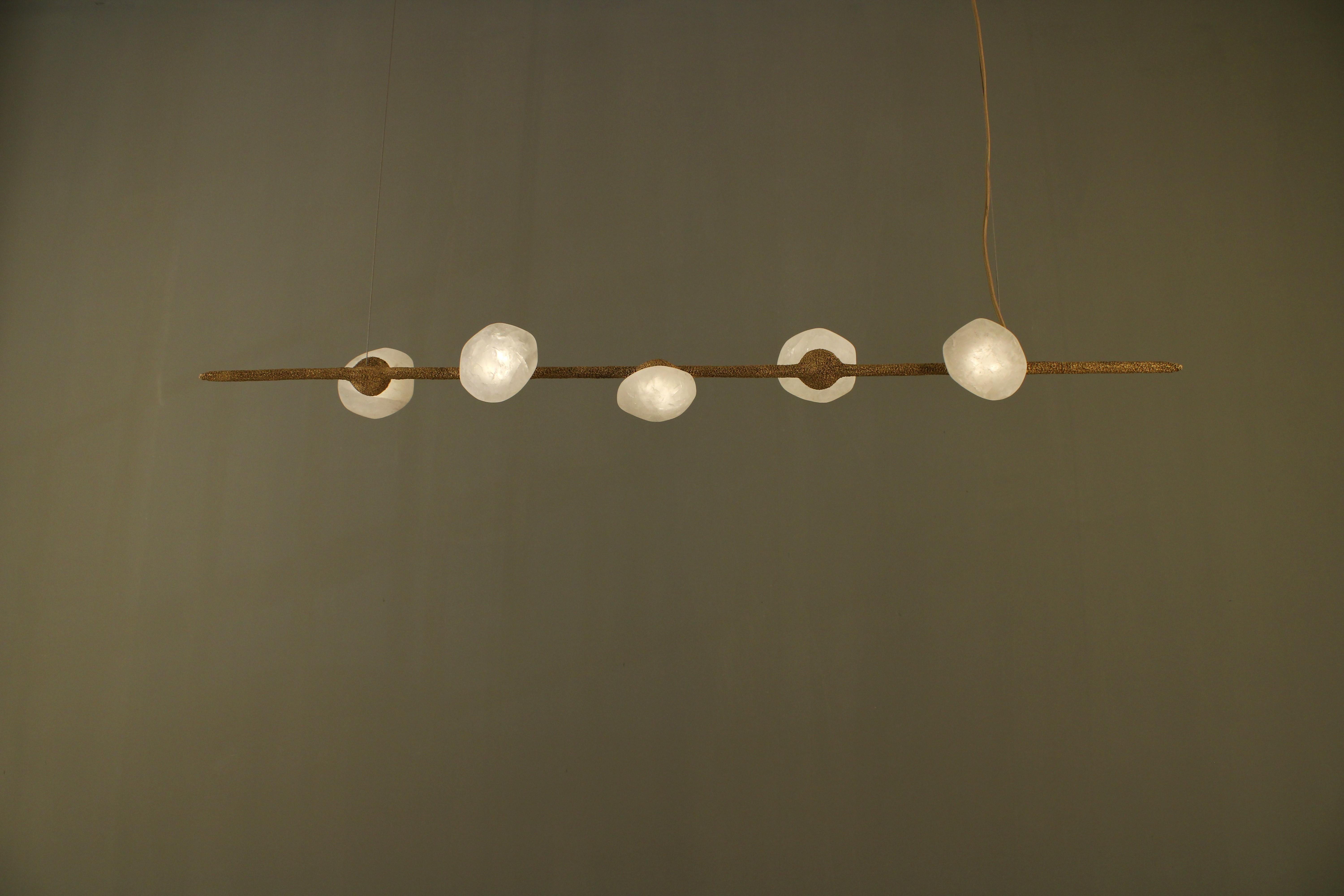 Contemporary Oslo II Pendant Lamp with White Quartz And Hand-Blown Glass Details by Aver For Sale